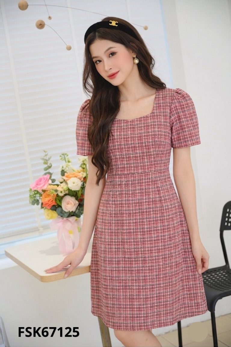 Váy BEMINE đỏ kẻ caro