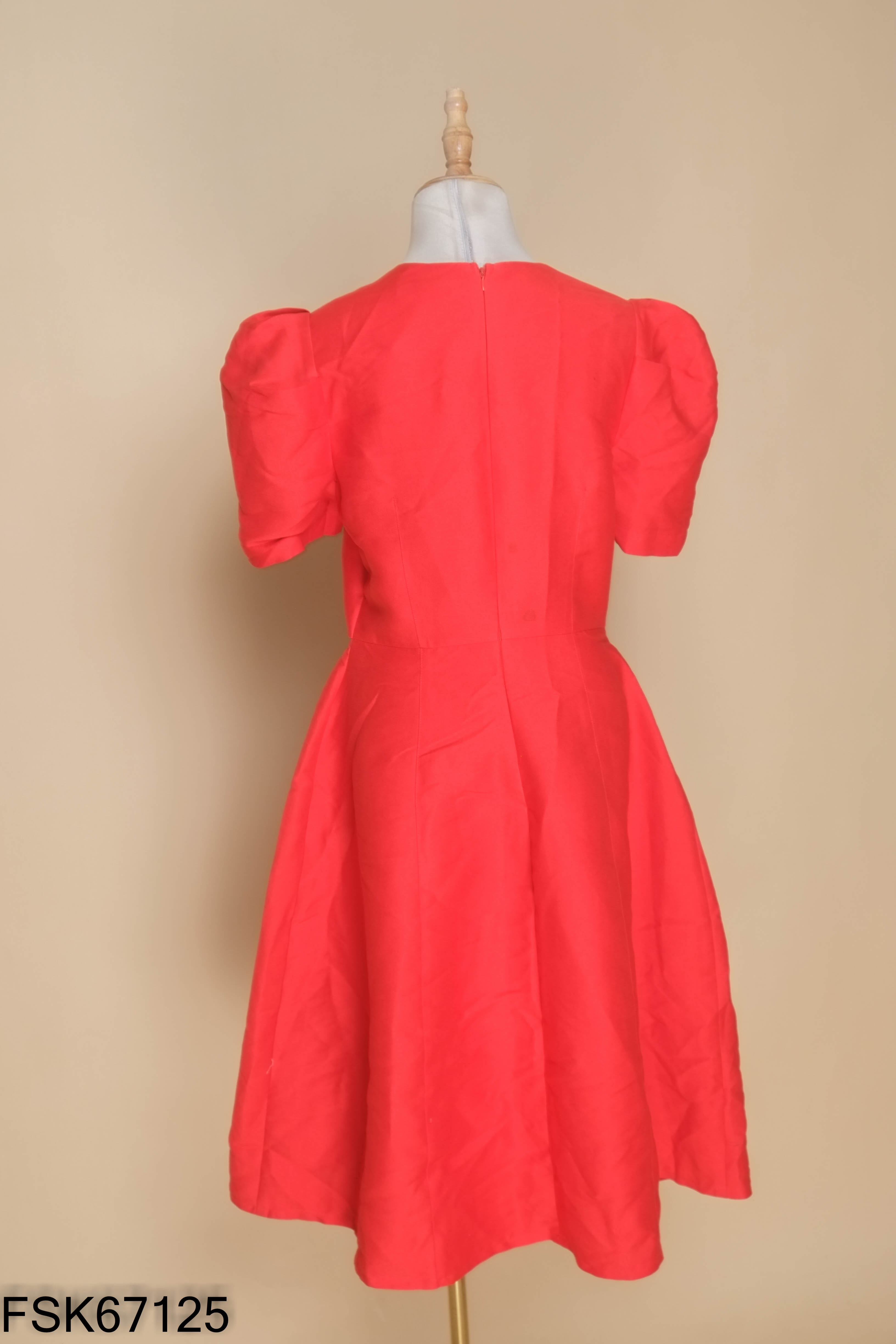 Váy MY STYLE đỏ cổ vuông