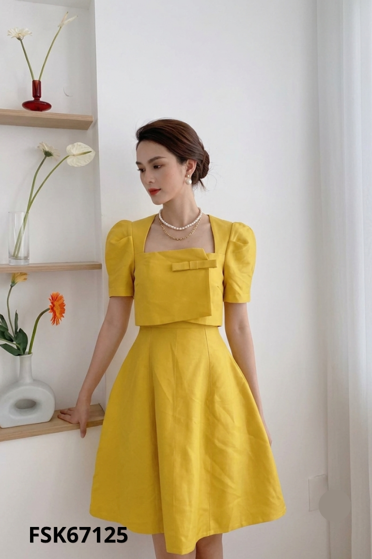 Váy MY STYLE vàng cổ vuông