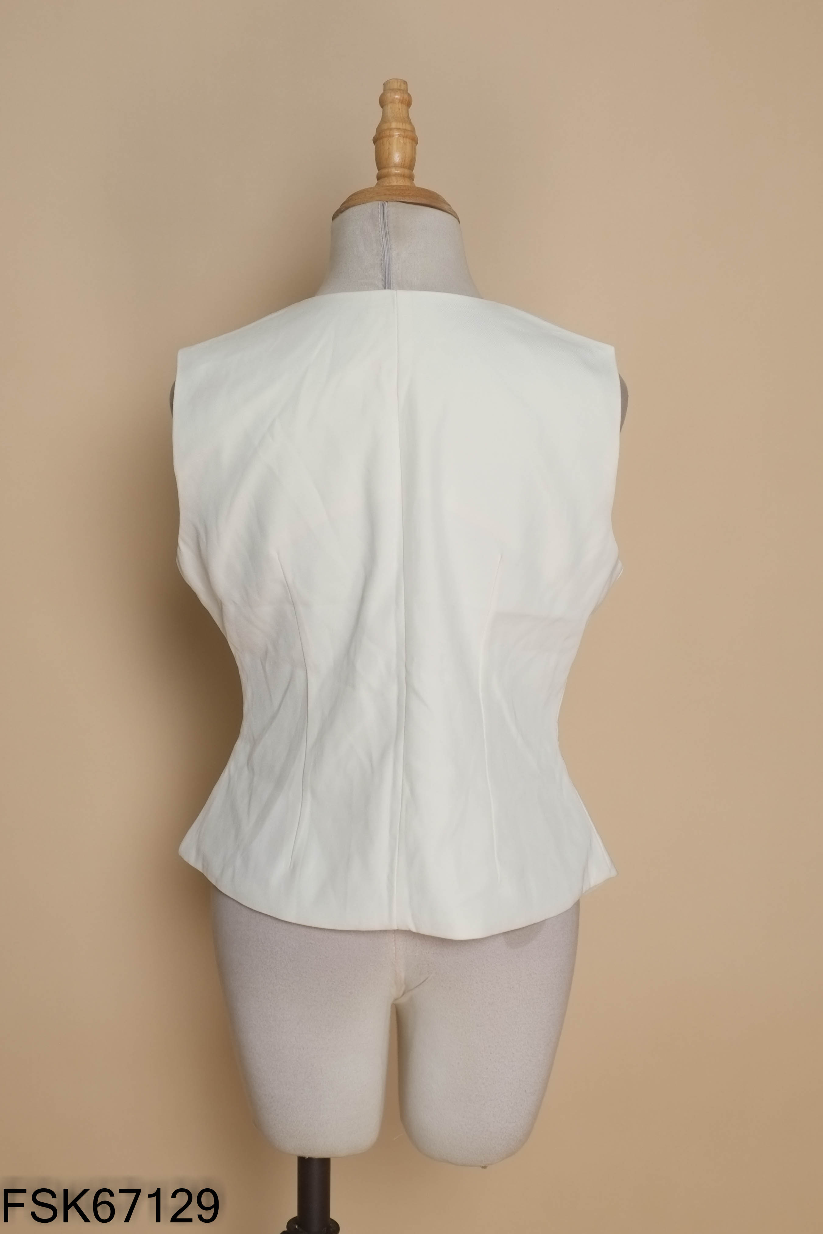 Áo vest be cổ V