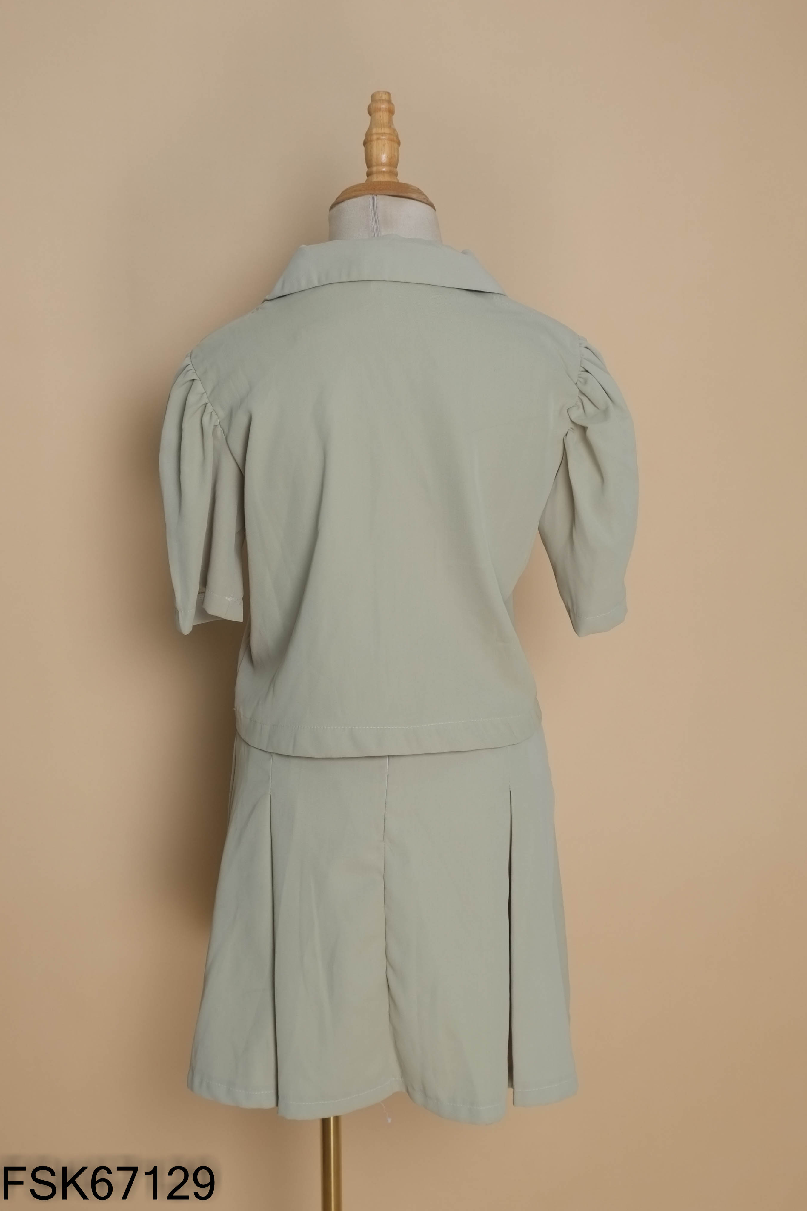 Set áo croptop + chân váy xanh min