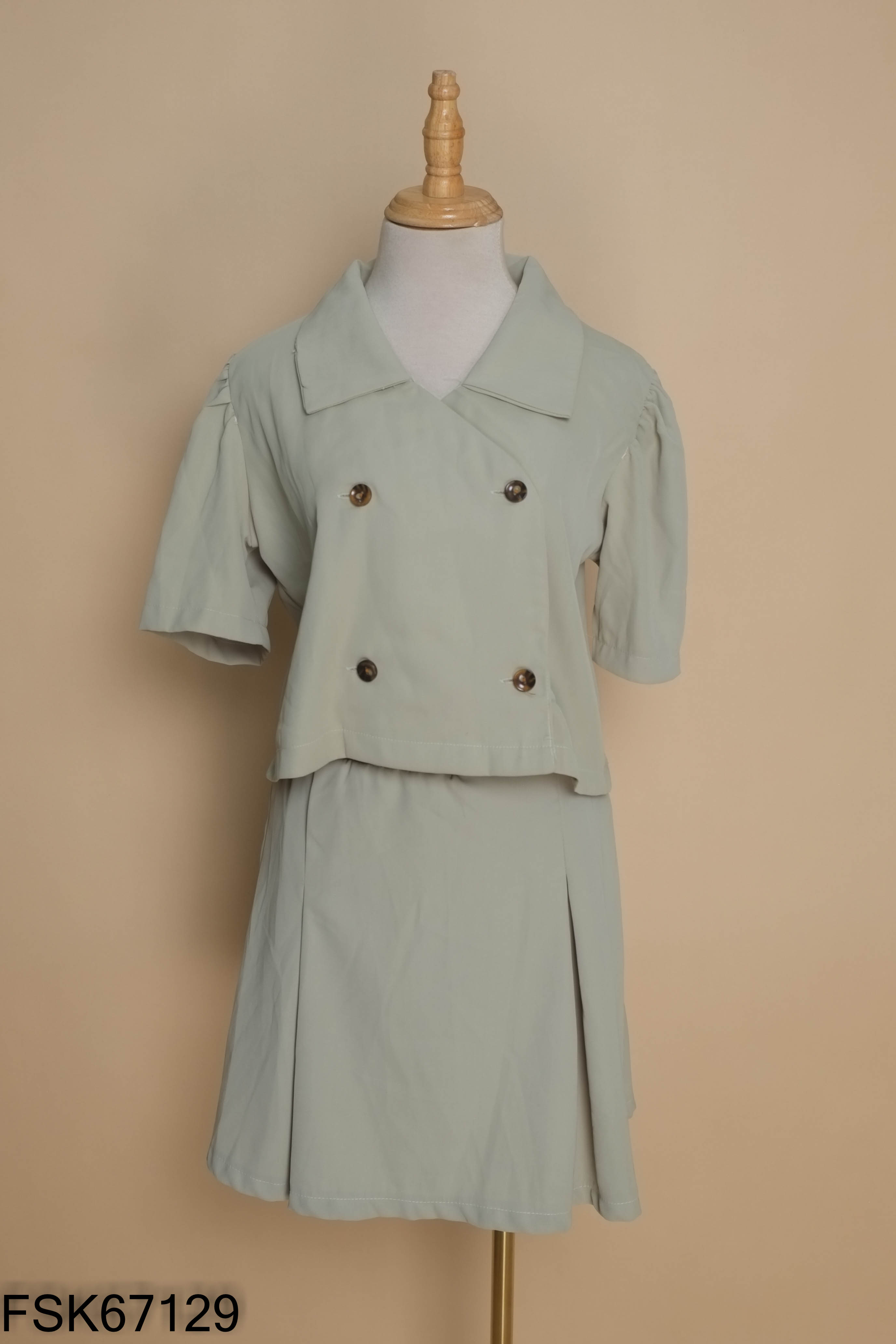 Set áo croptop + chân váy xanh min