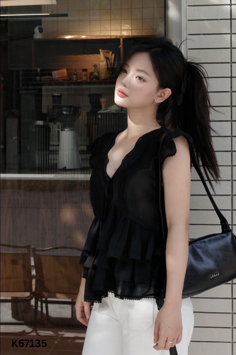 Áo đen phối bèo
