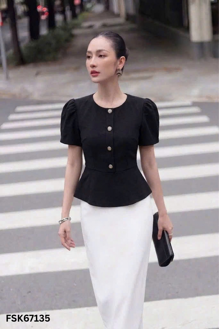 Áo đen ANITA GREEN đính khuy