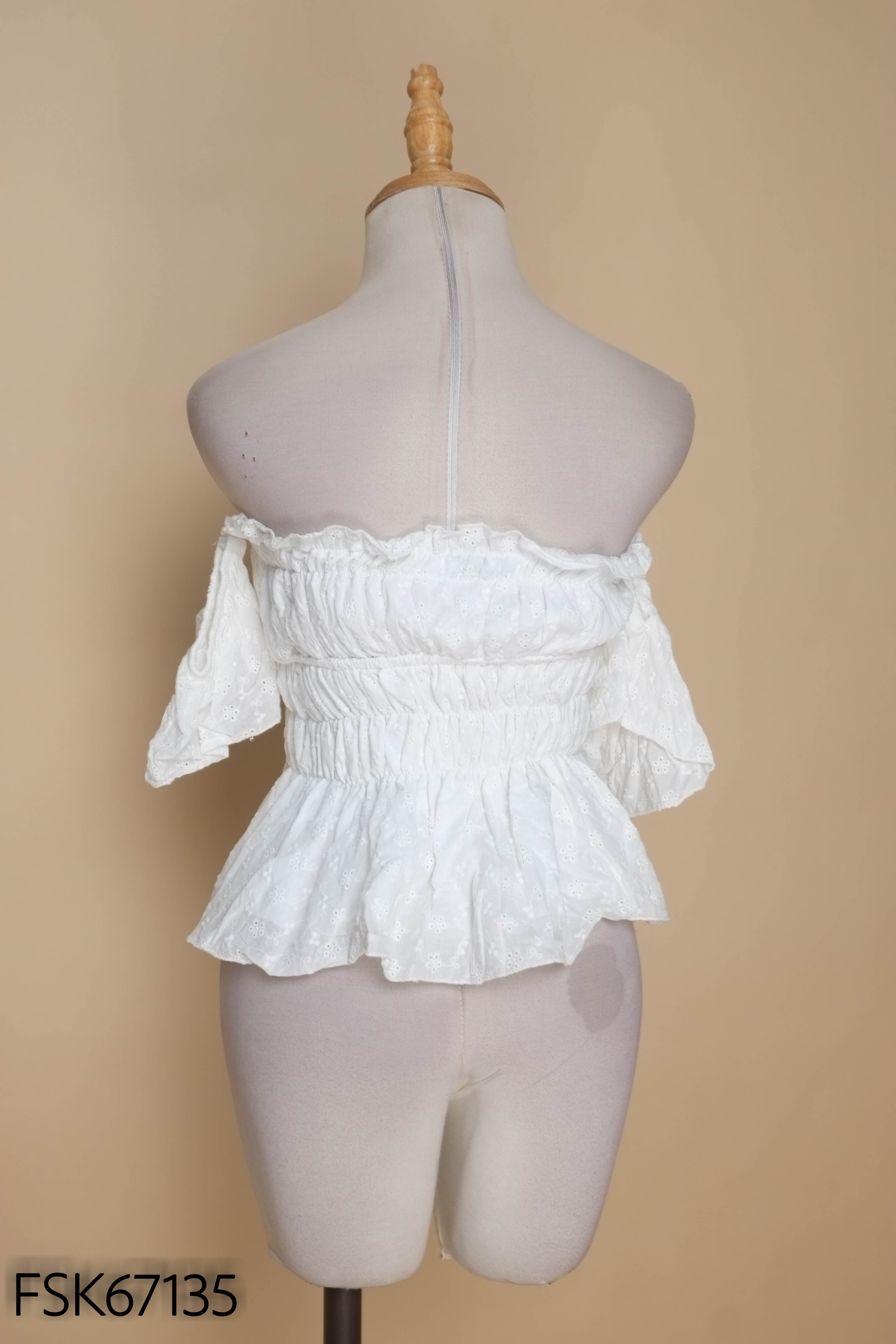Áo trắng croptop DIEP HUONG trễ vai