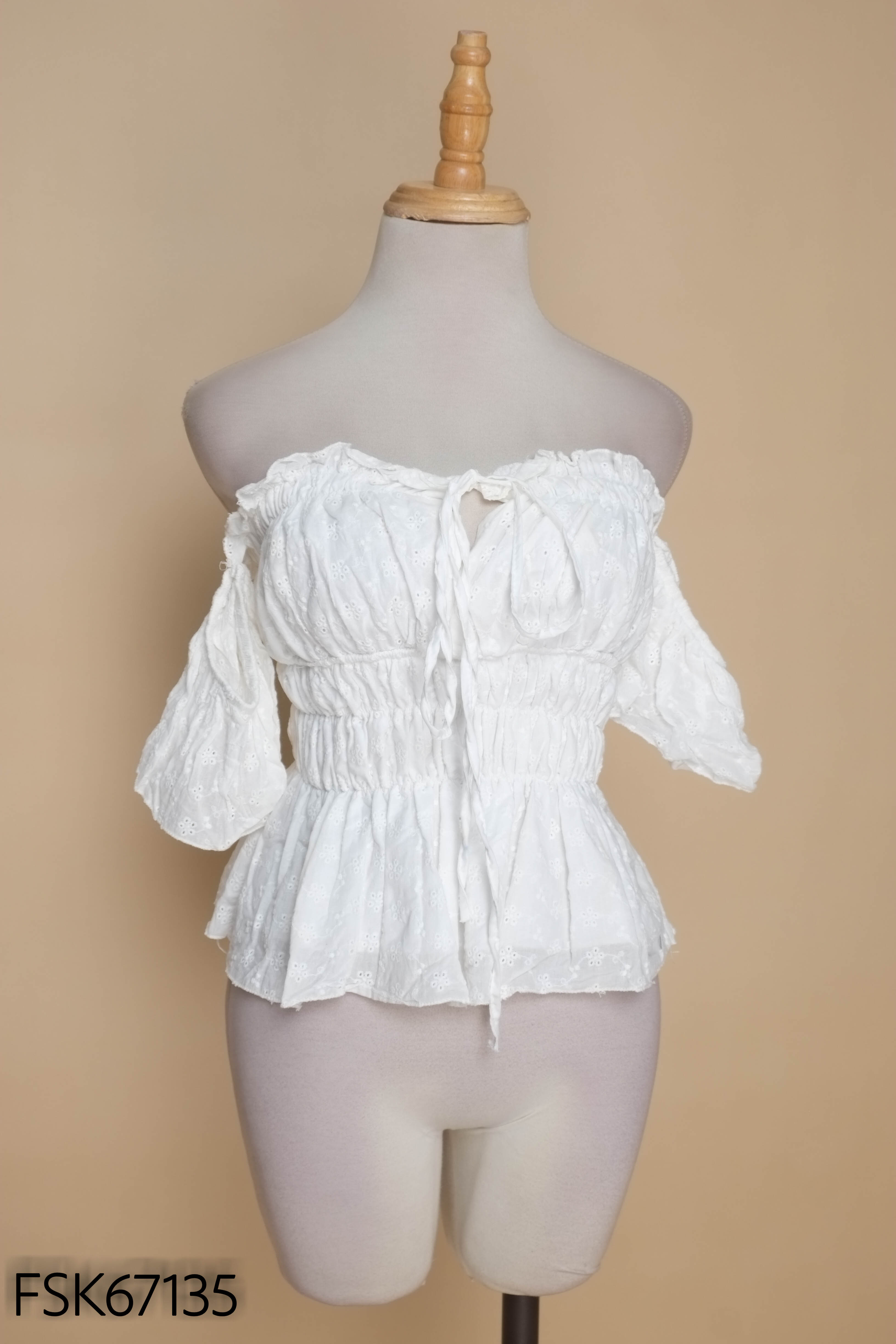 Áo trắng croptop DIEP HUONG trễ vai