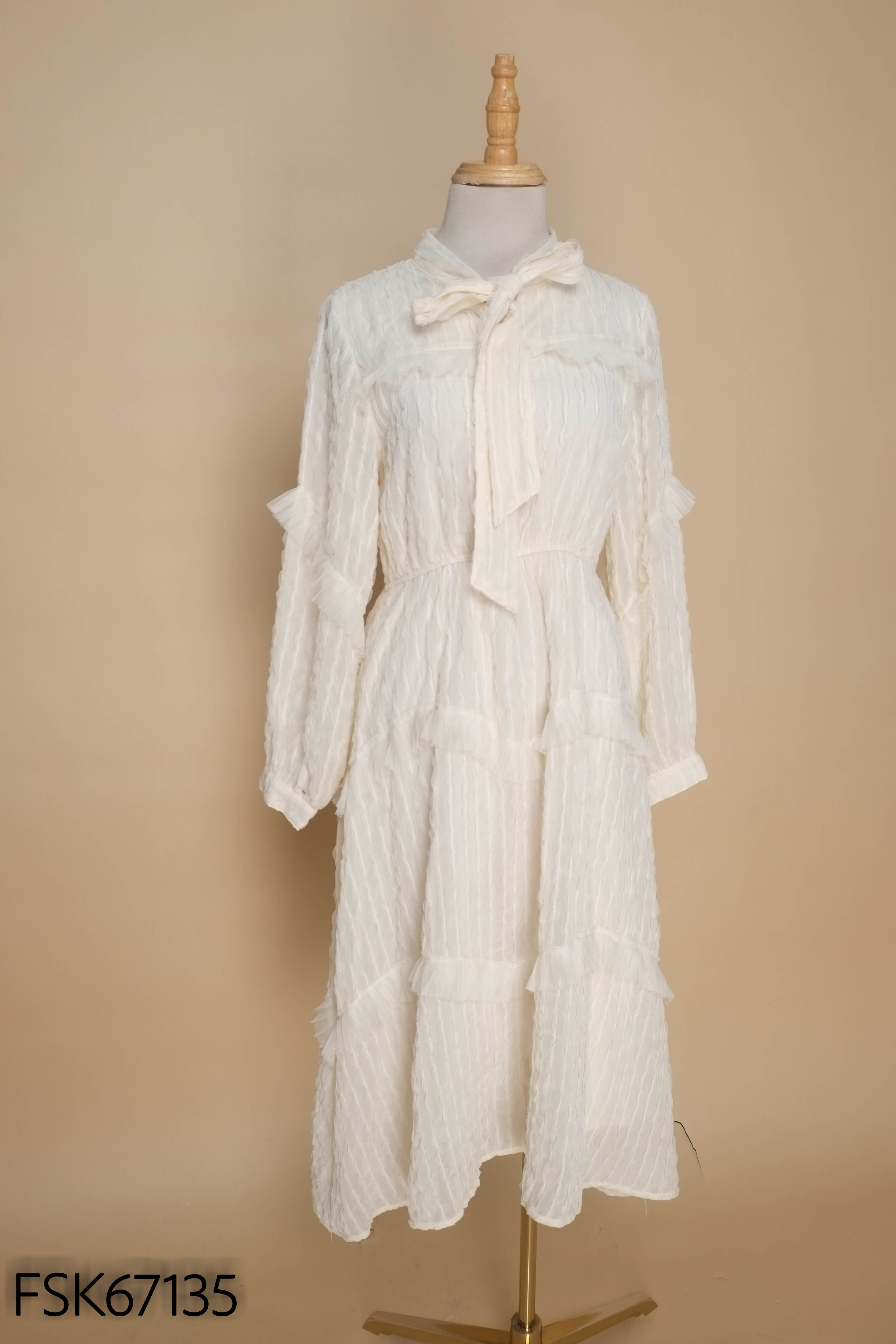 Váy be voan dài tay thắt nơ