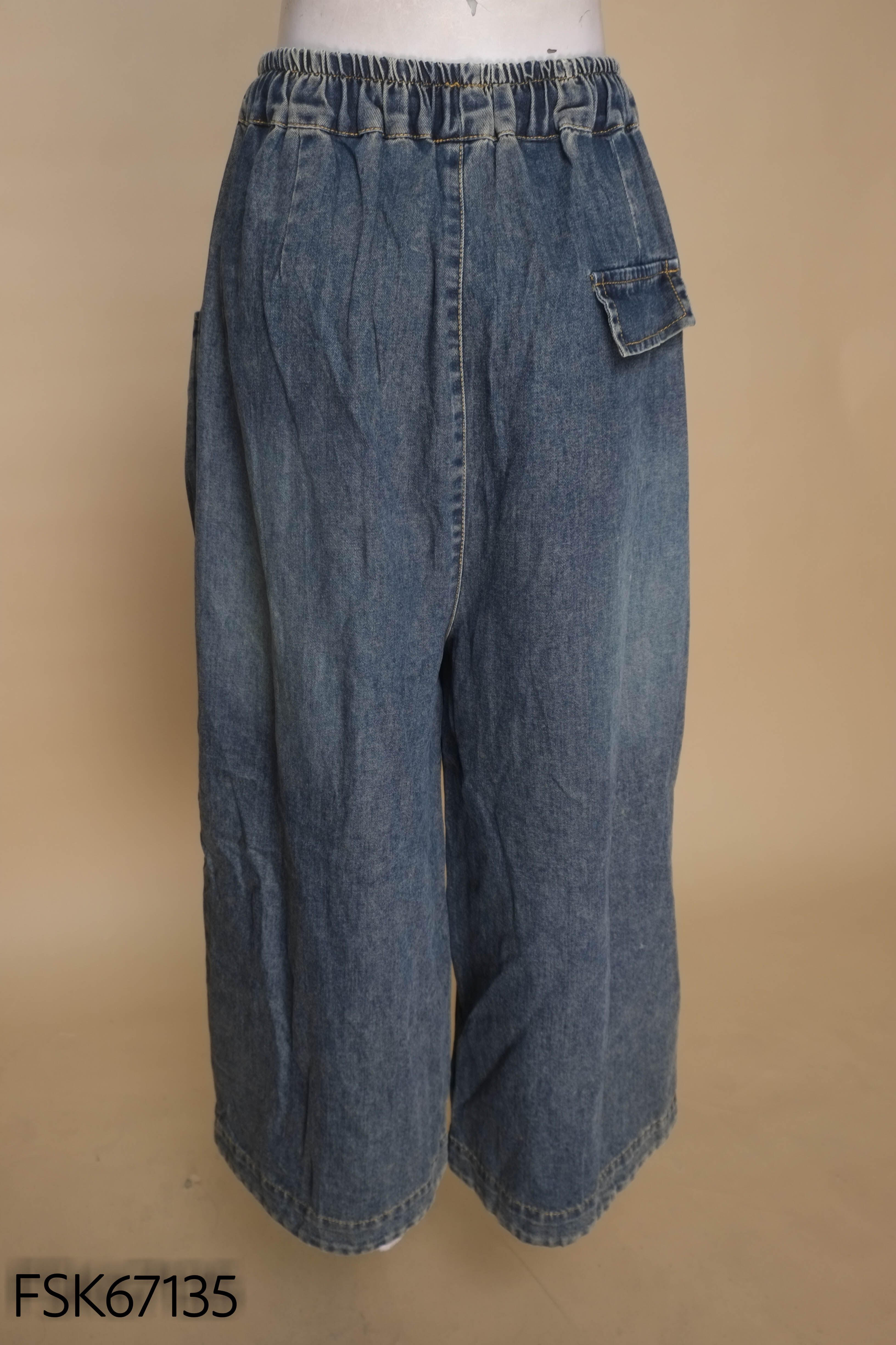 Quần jeans xanh wash ống rộng