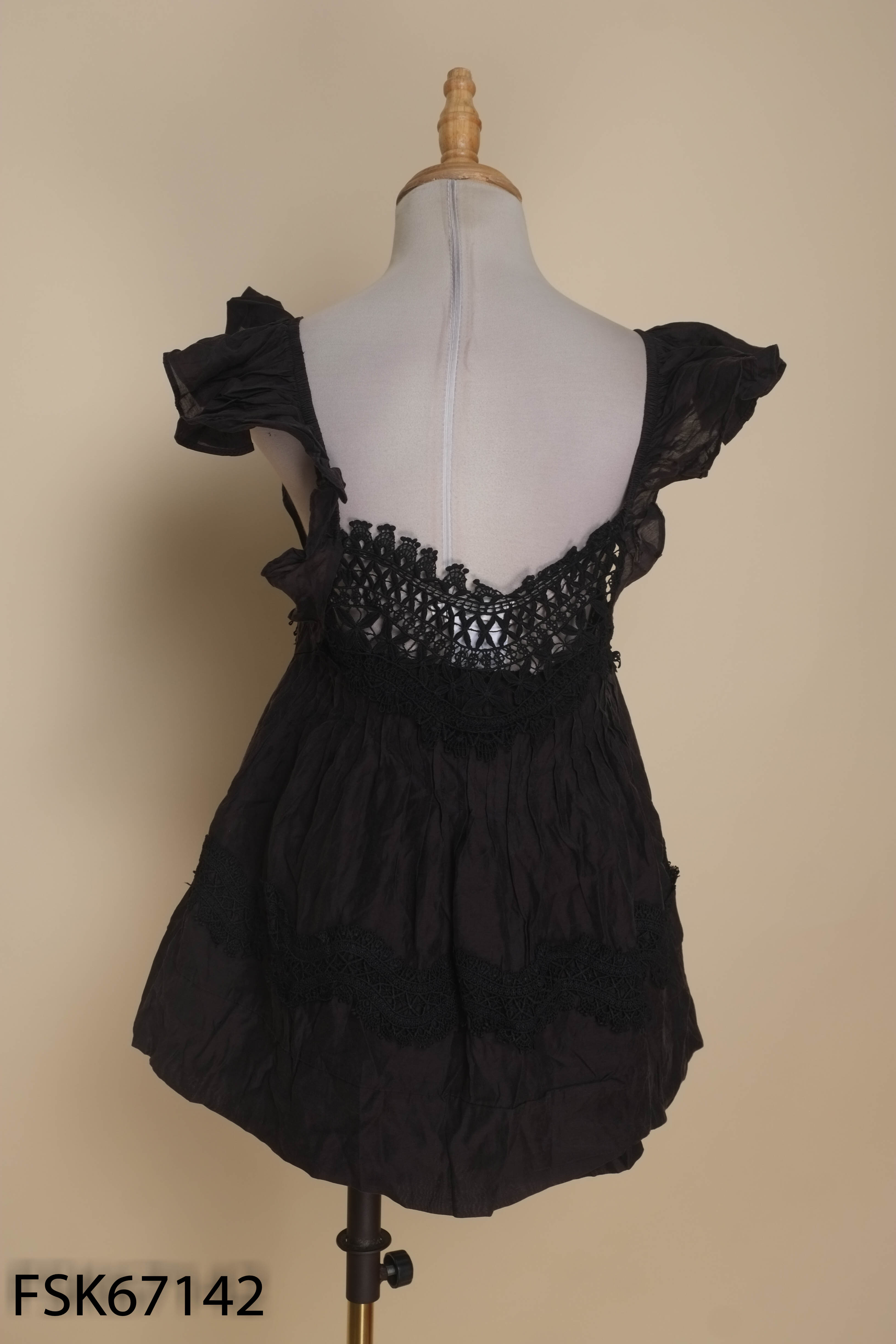 Set áo hai dây + quần short đen mix ren