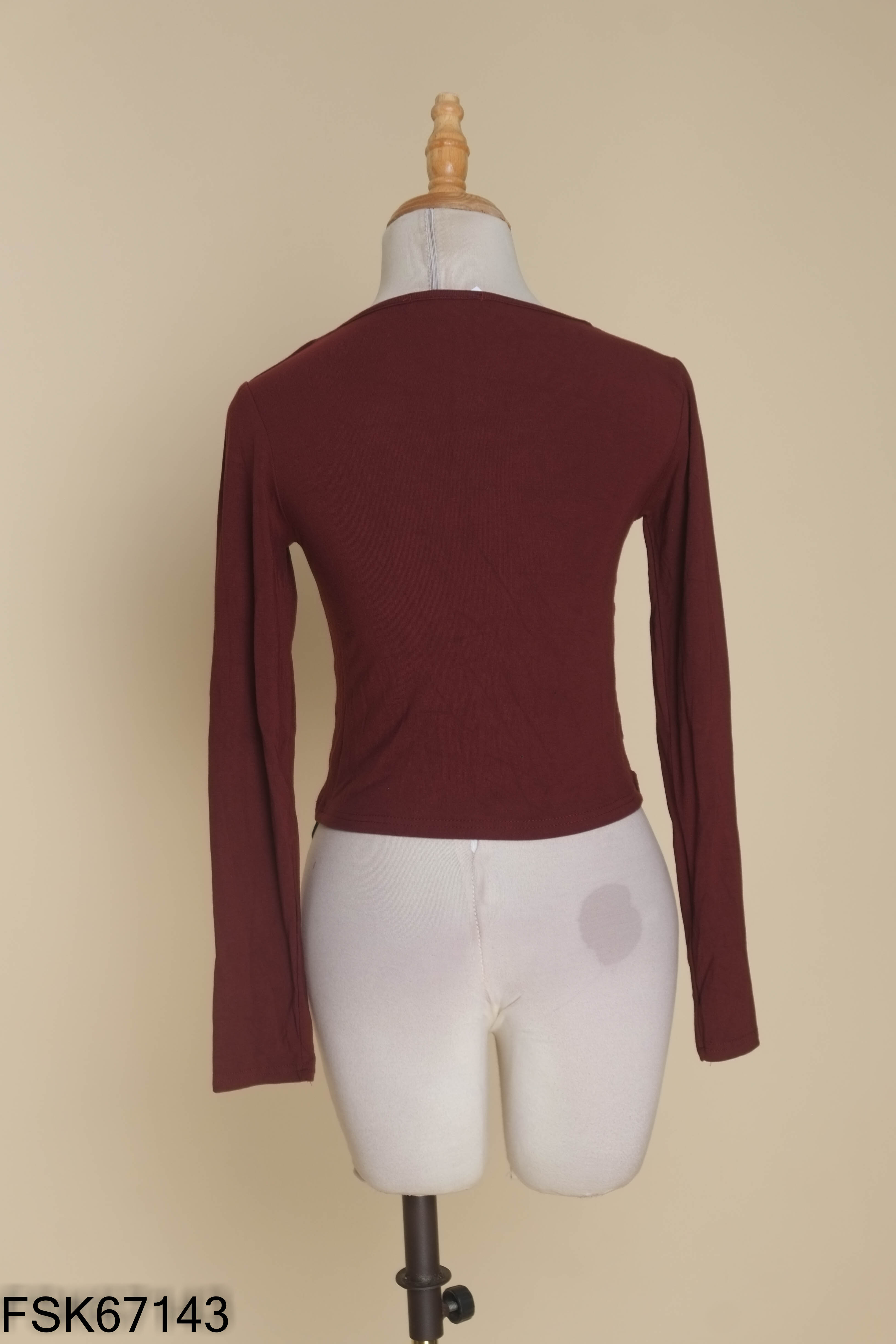 Áo croptop đỏ đô tay dài
