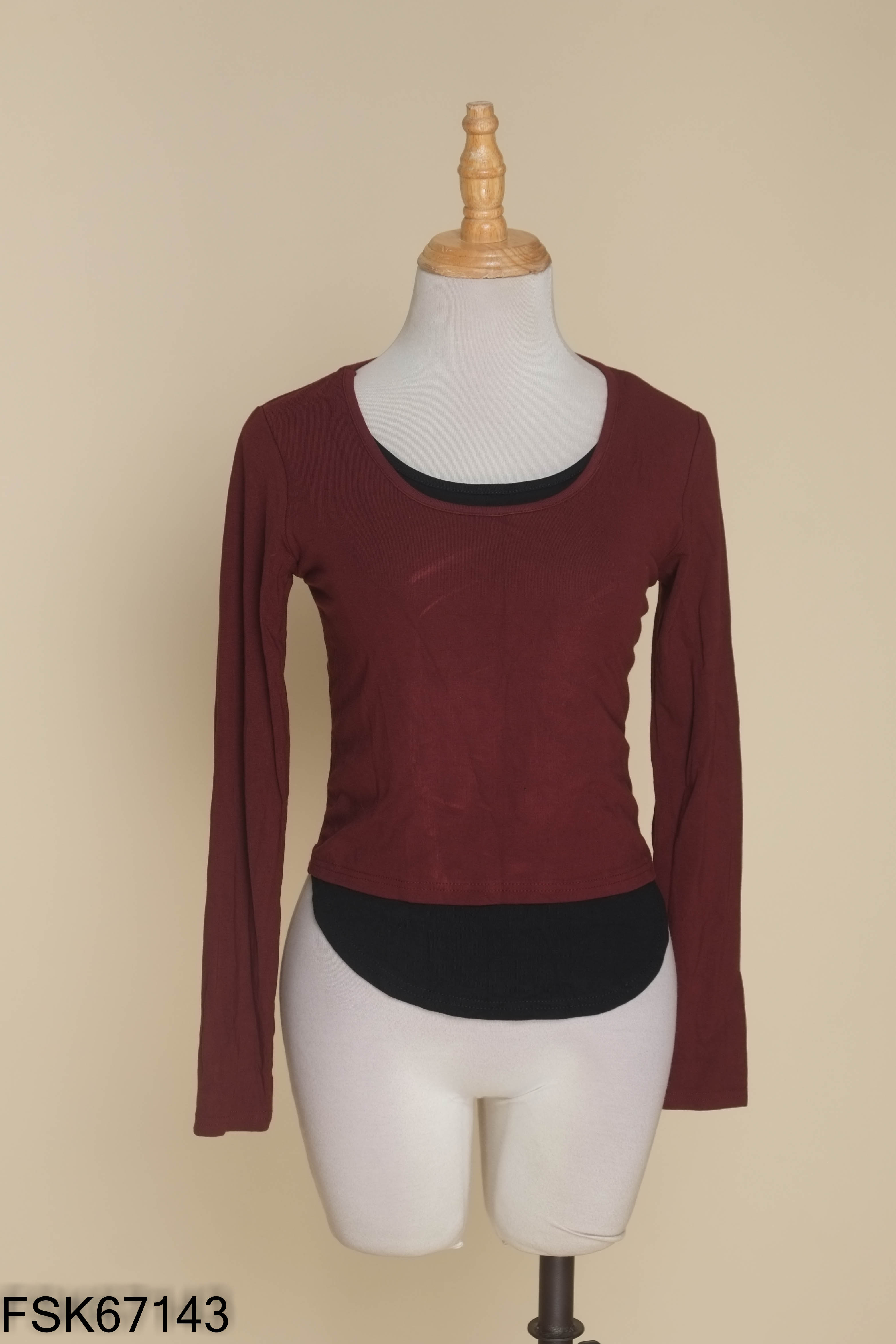 Áo croptop đỏ đô tay dài