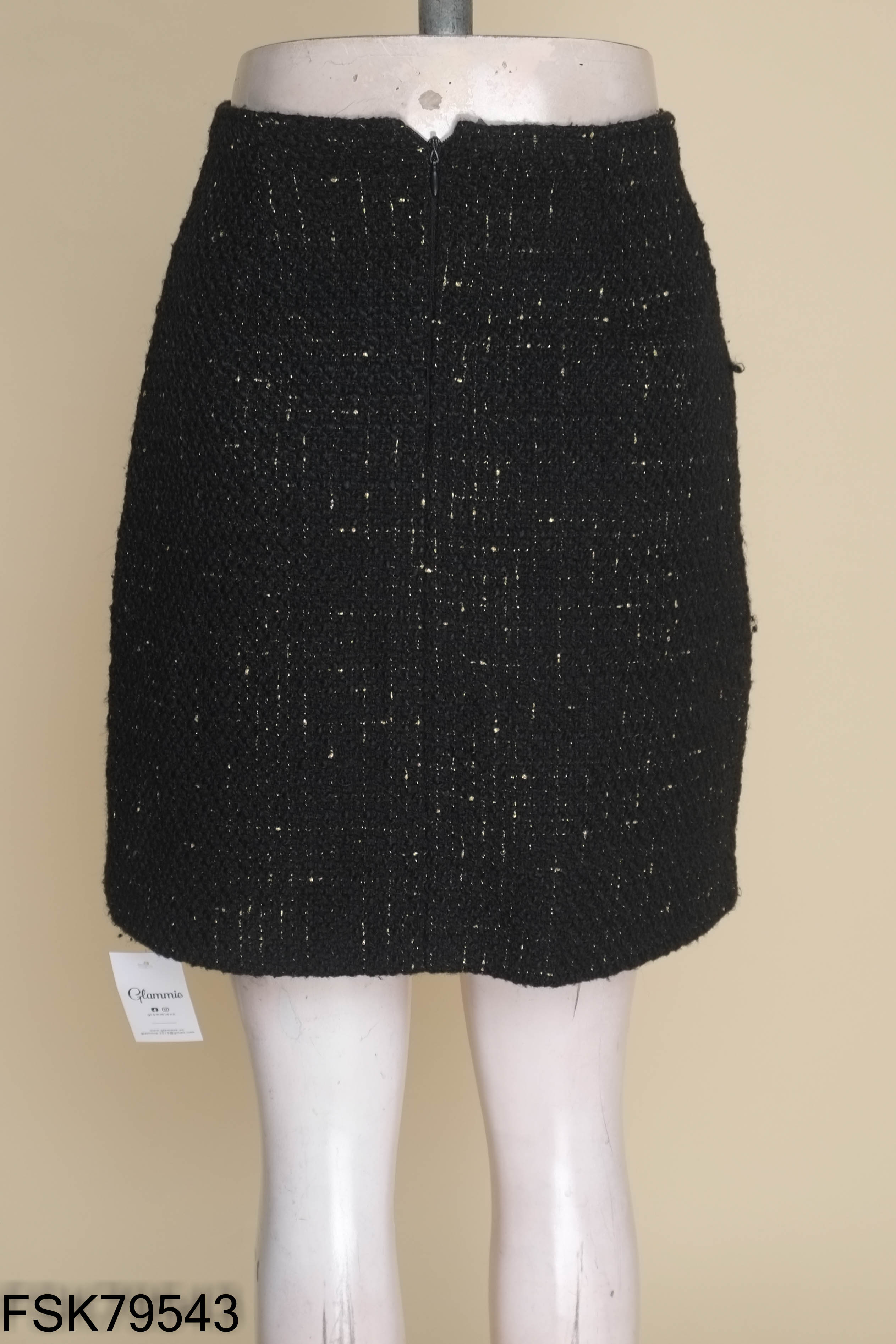 Chân váy tweed đen ôm