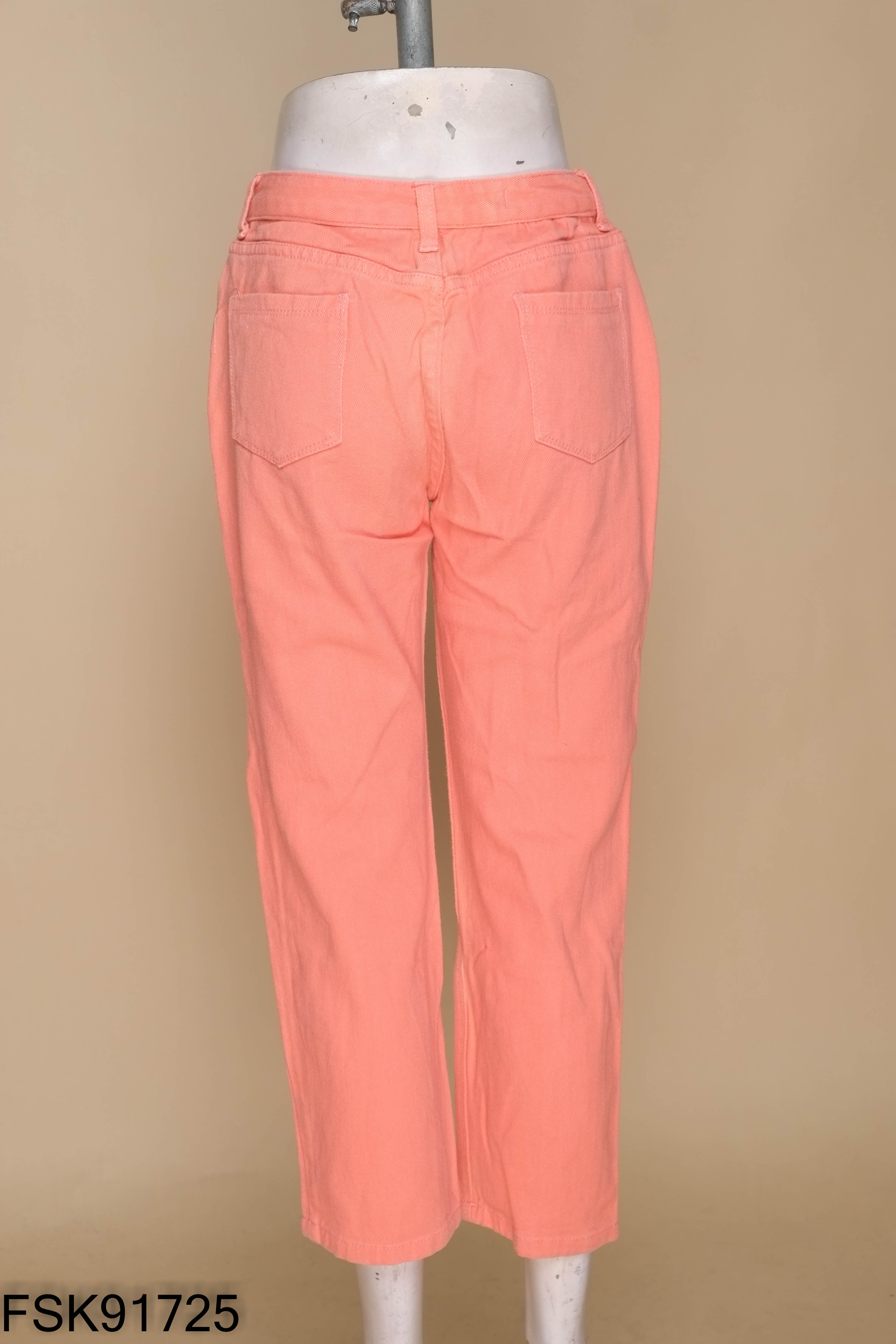 Quần jeans suông hồng