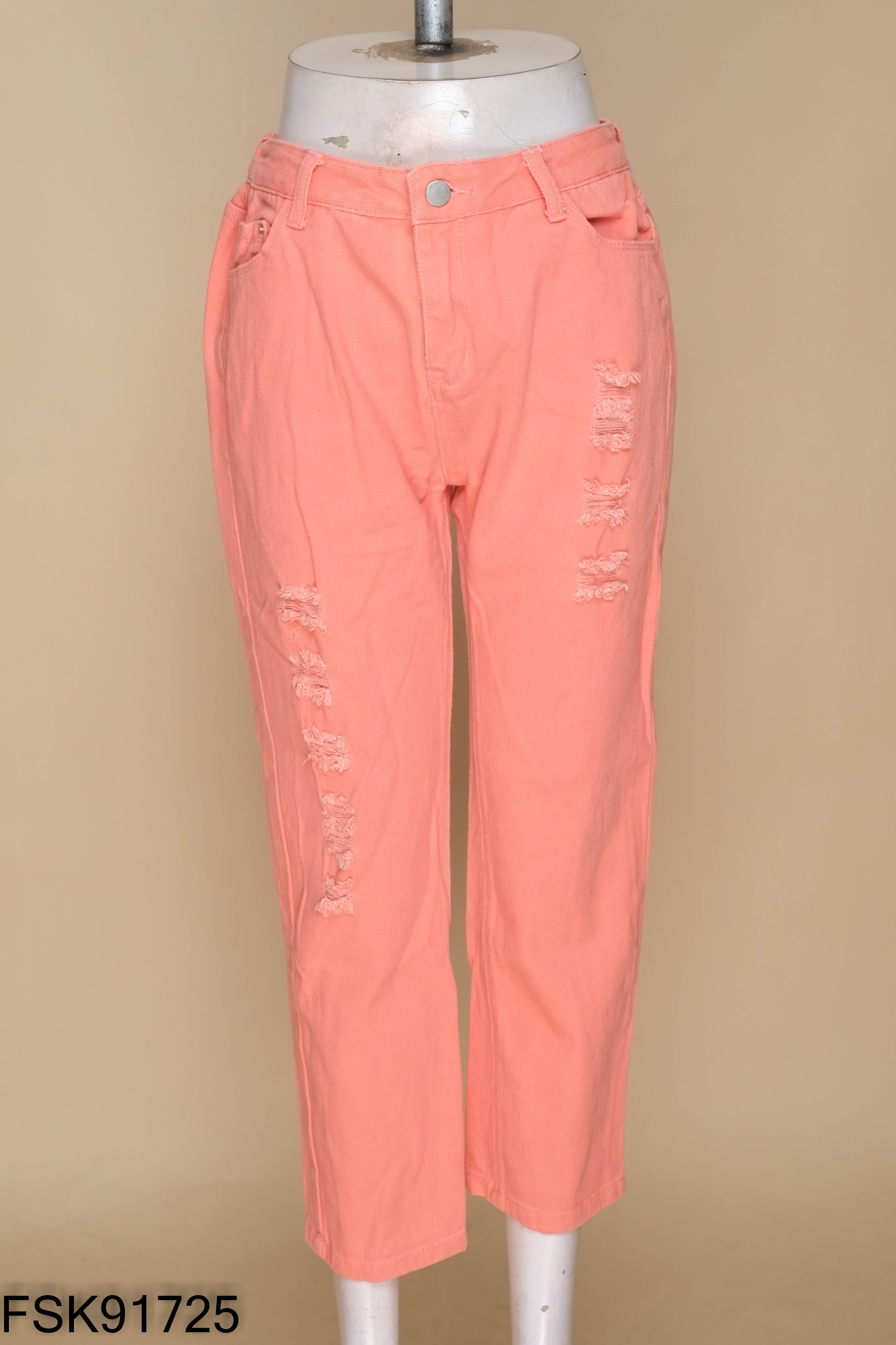 Quần jeans suông hồng