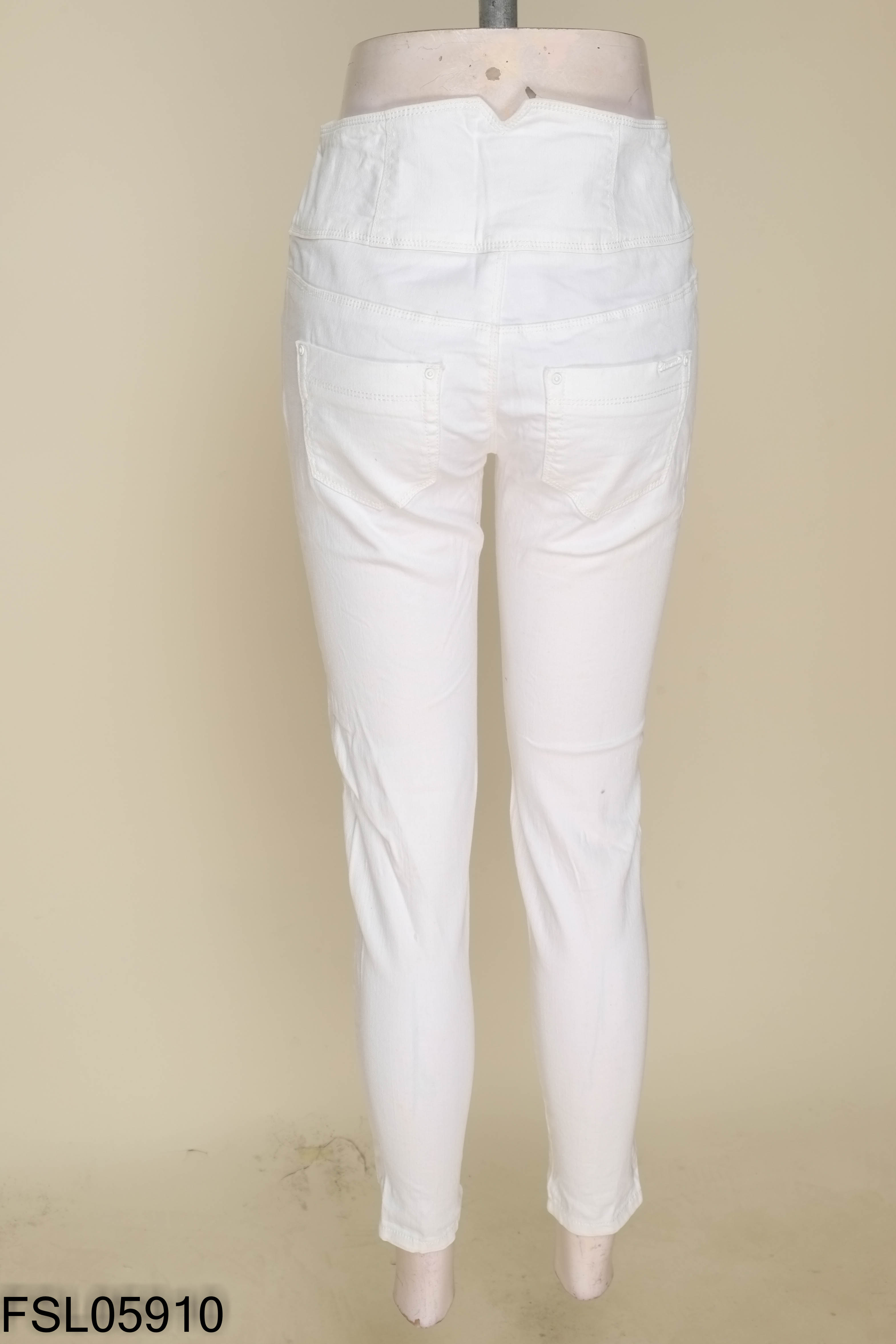 Quần jeans trắng bó