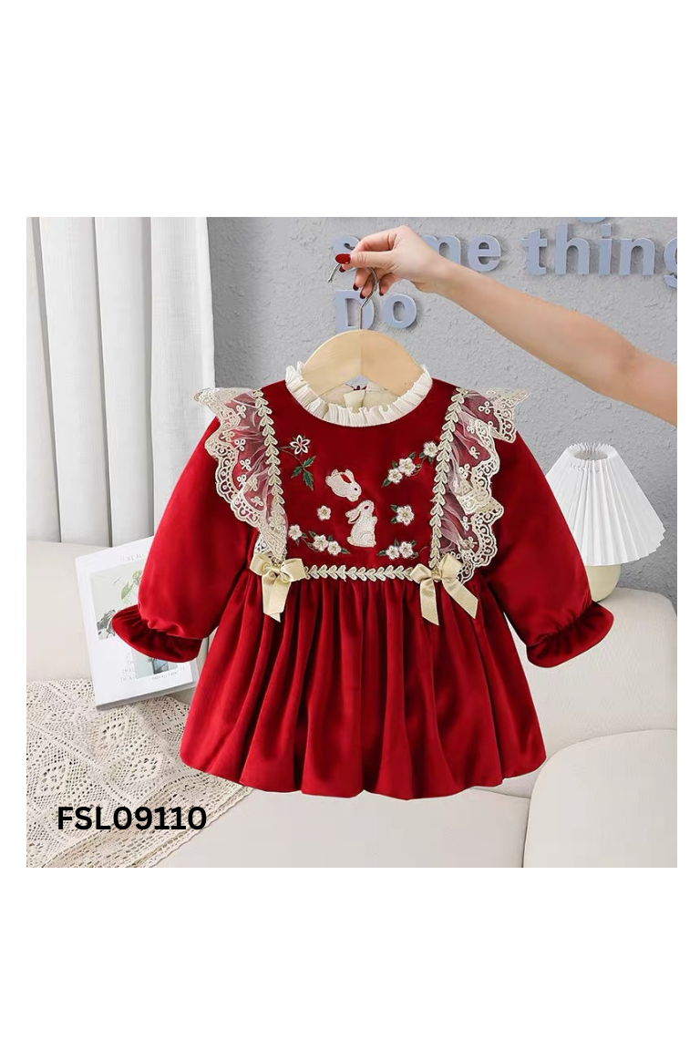 Váy nhung đỏ thêu họa tiết KIDS