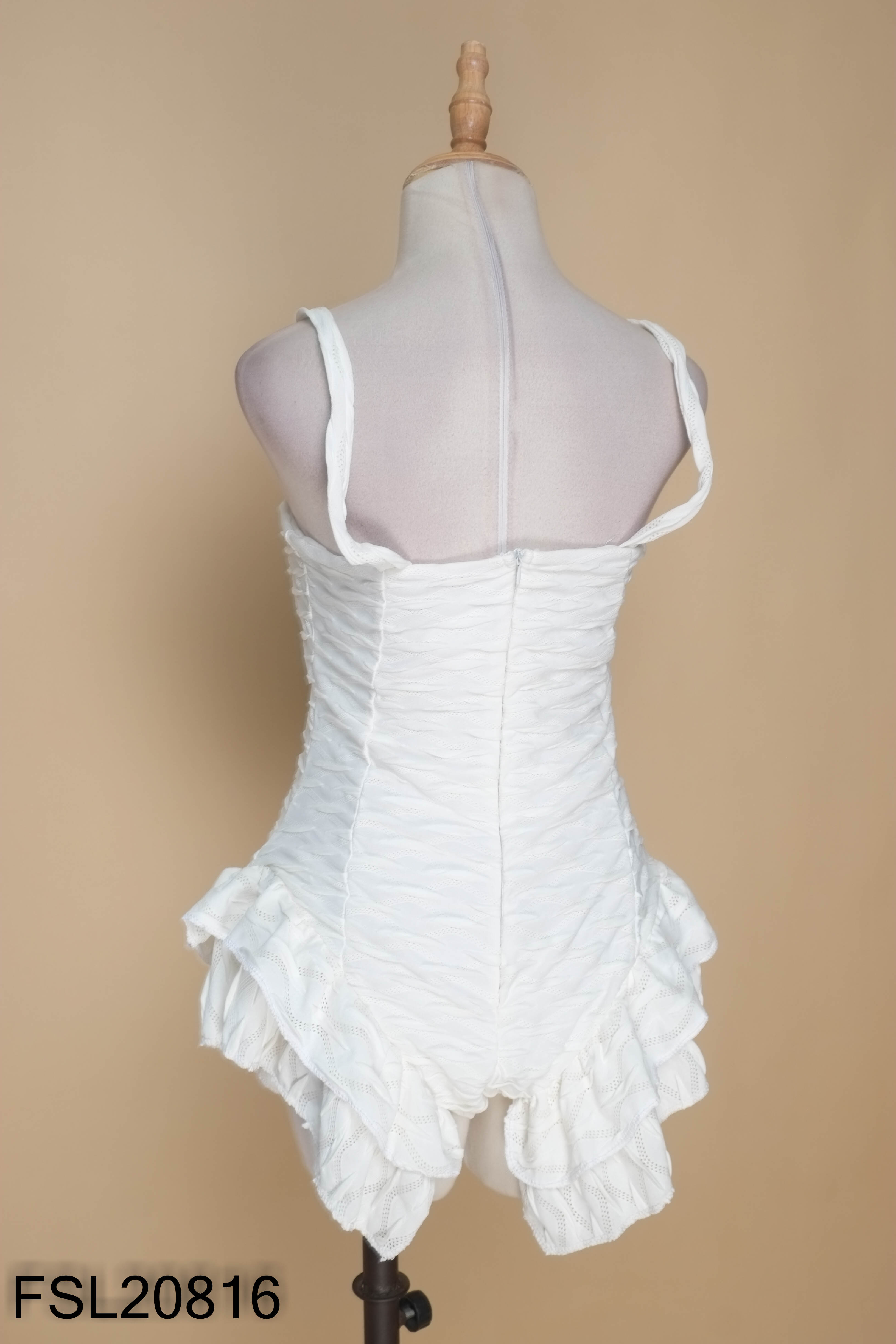 Bodysuits trắng ren hai dây