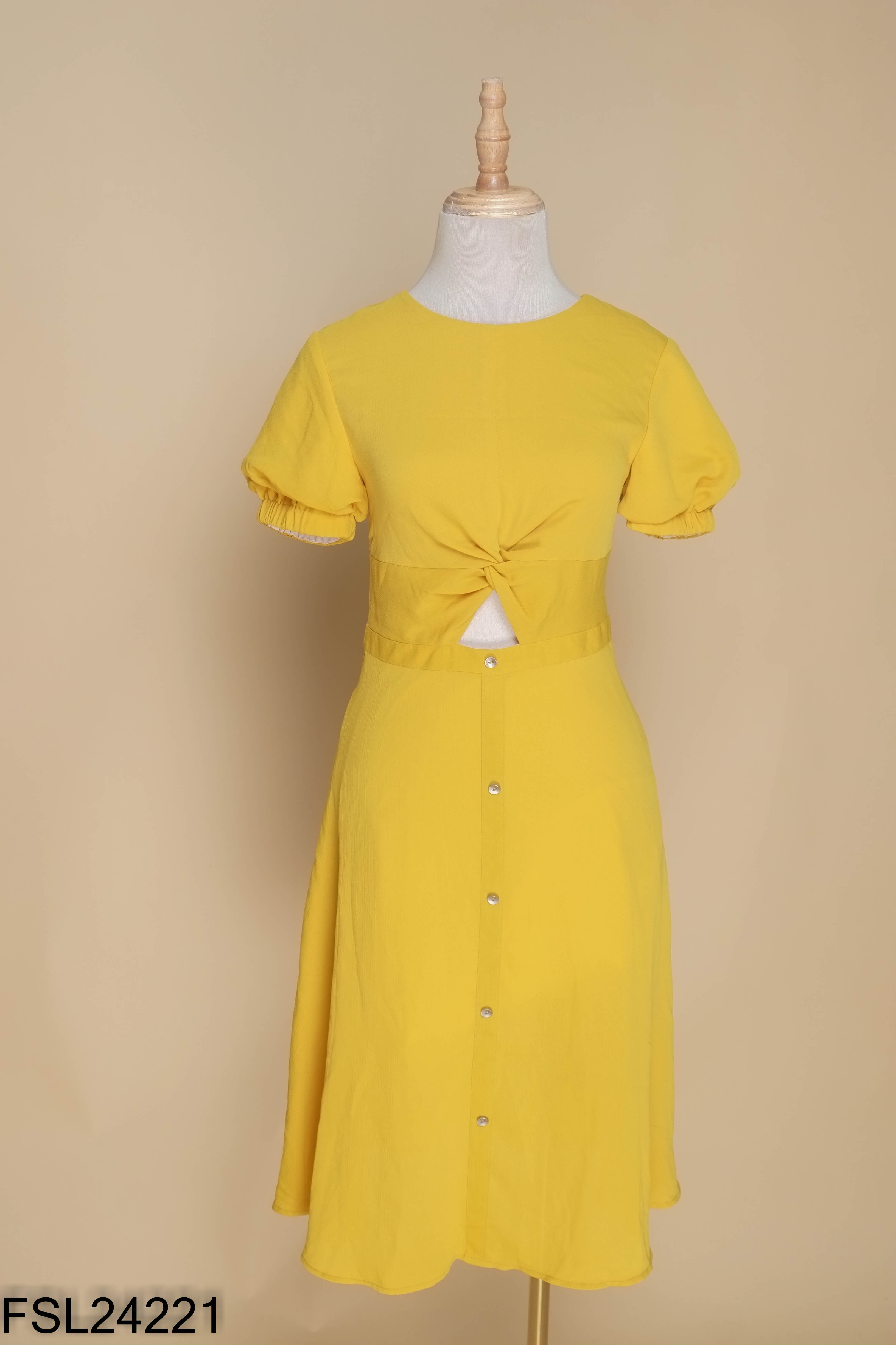 Váy vàng JM DRESS DESIGN xoắn eo