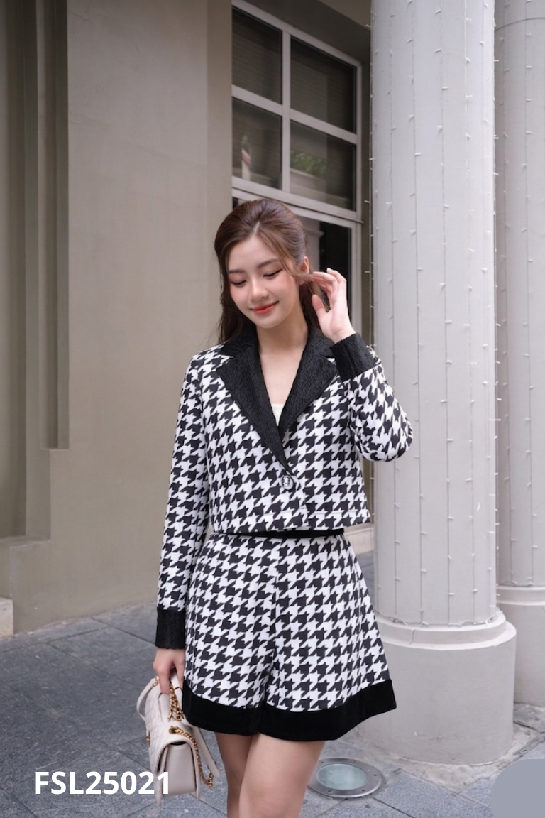 Set Áo blazer trắng đen ngắn + Quần short