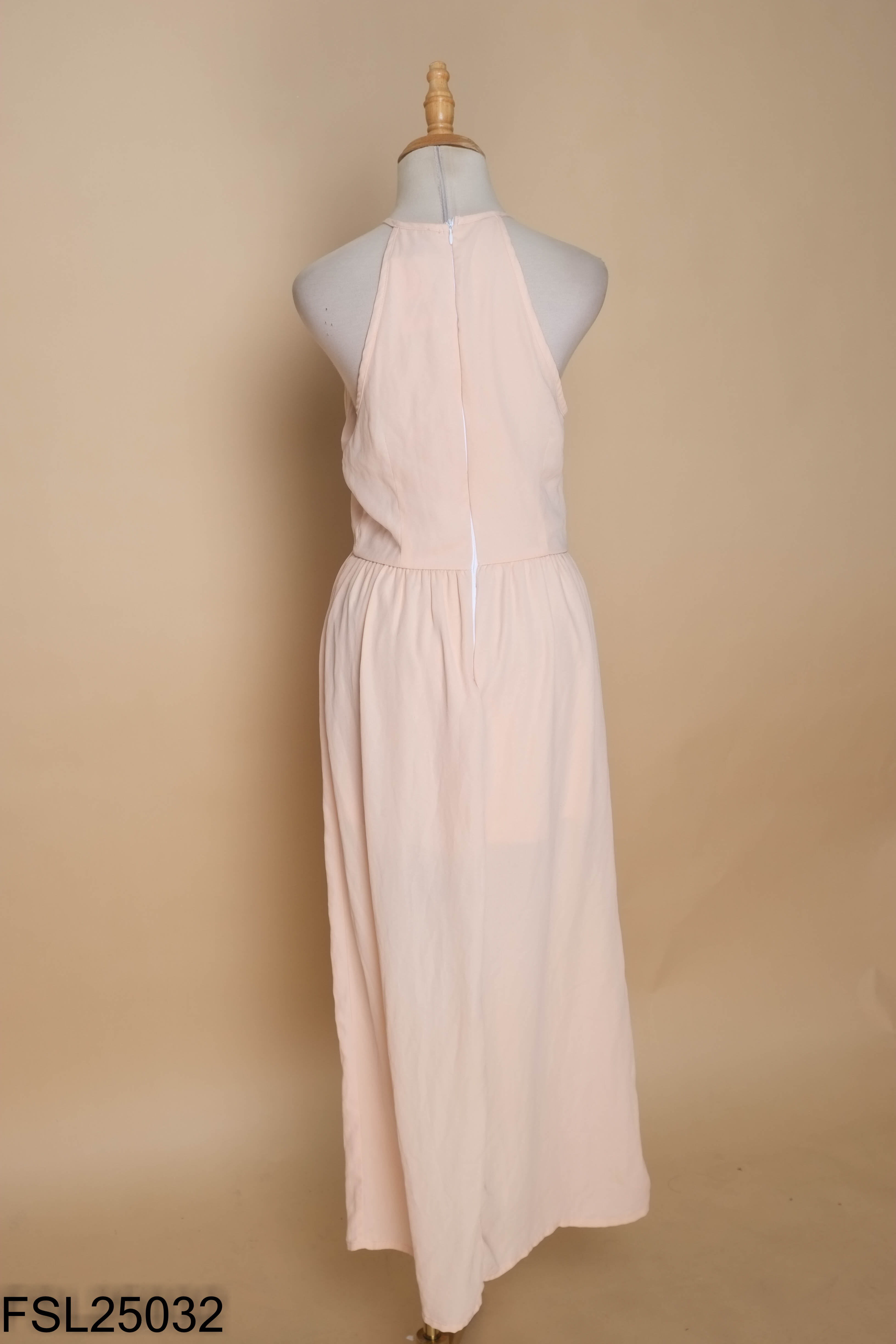 Váy yếm be FOREVER21 maxi