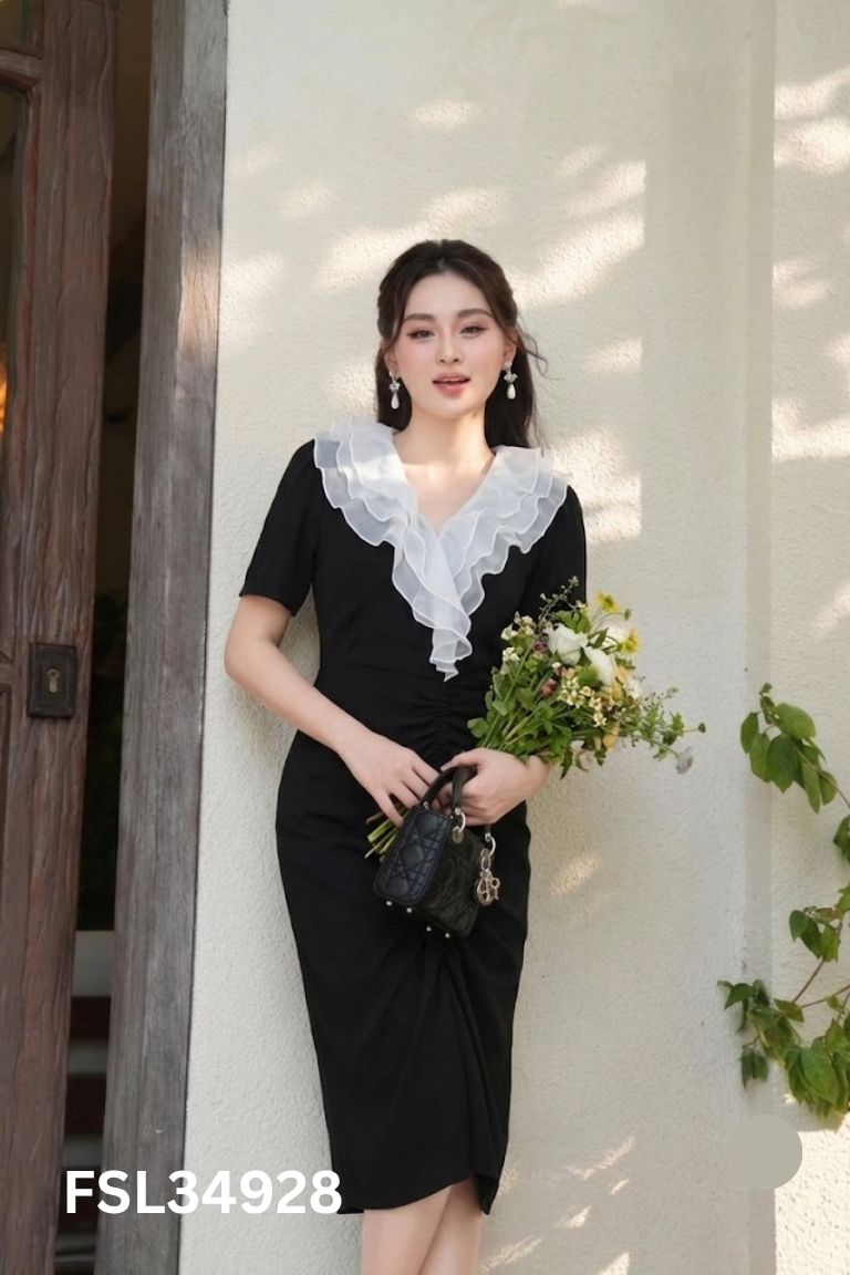 NEWTAG Váy đen phối cổ trắng
