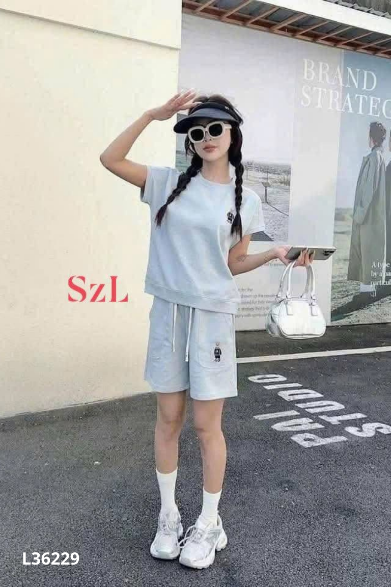 Set xanh ngọc áo kiểu + quần lửng