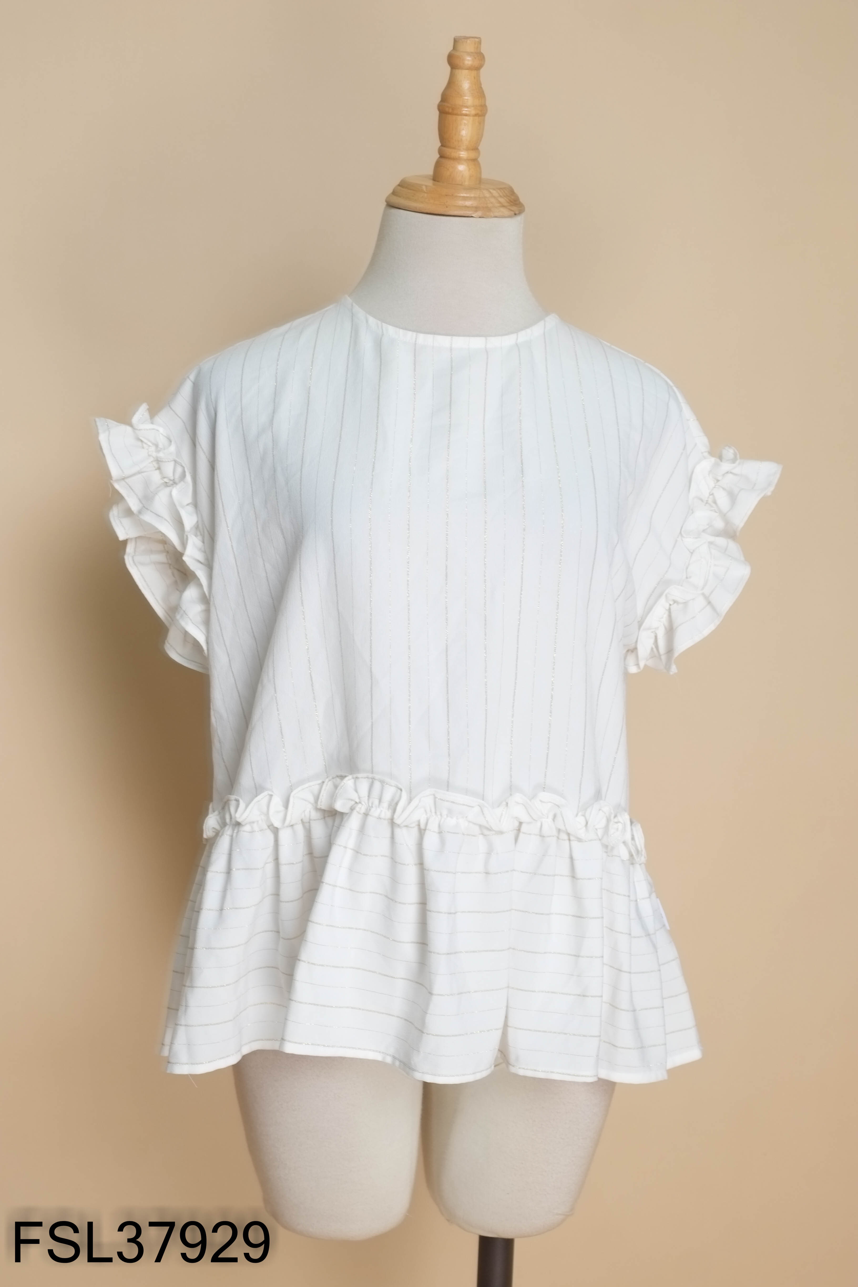 Áo 92 WEAR trắng phối bèo