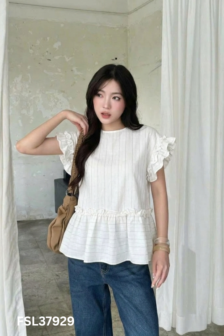 Áo 92 WEAR trắng phối bèo