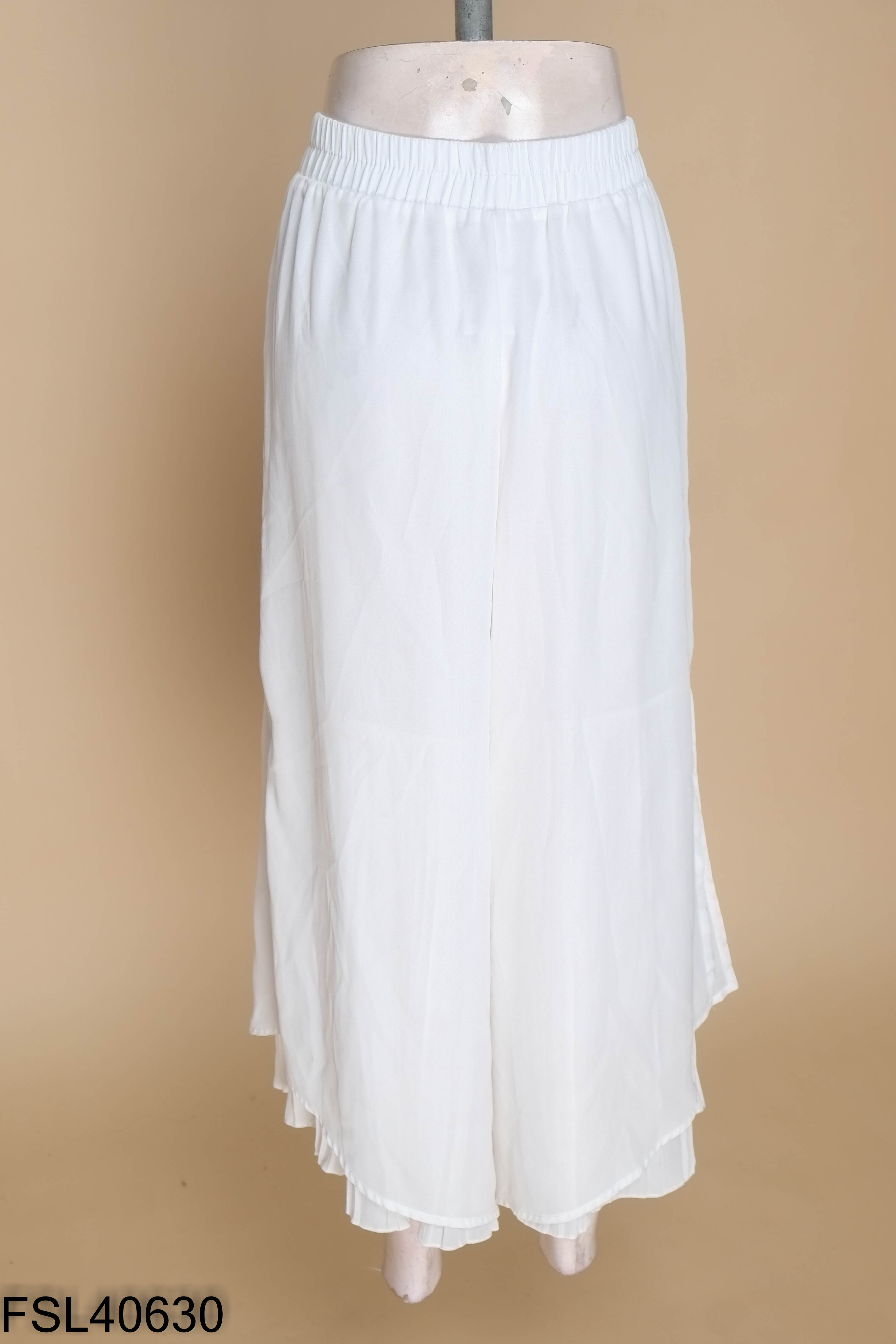 Quần culottes vải trắng