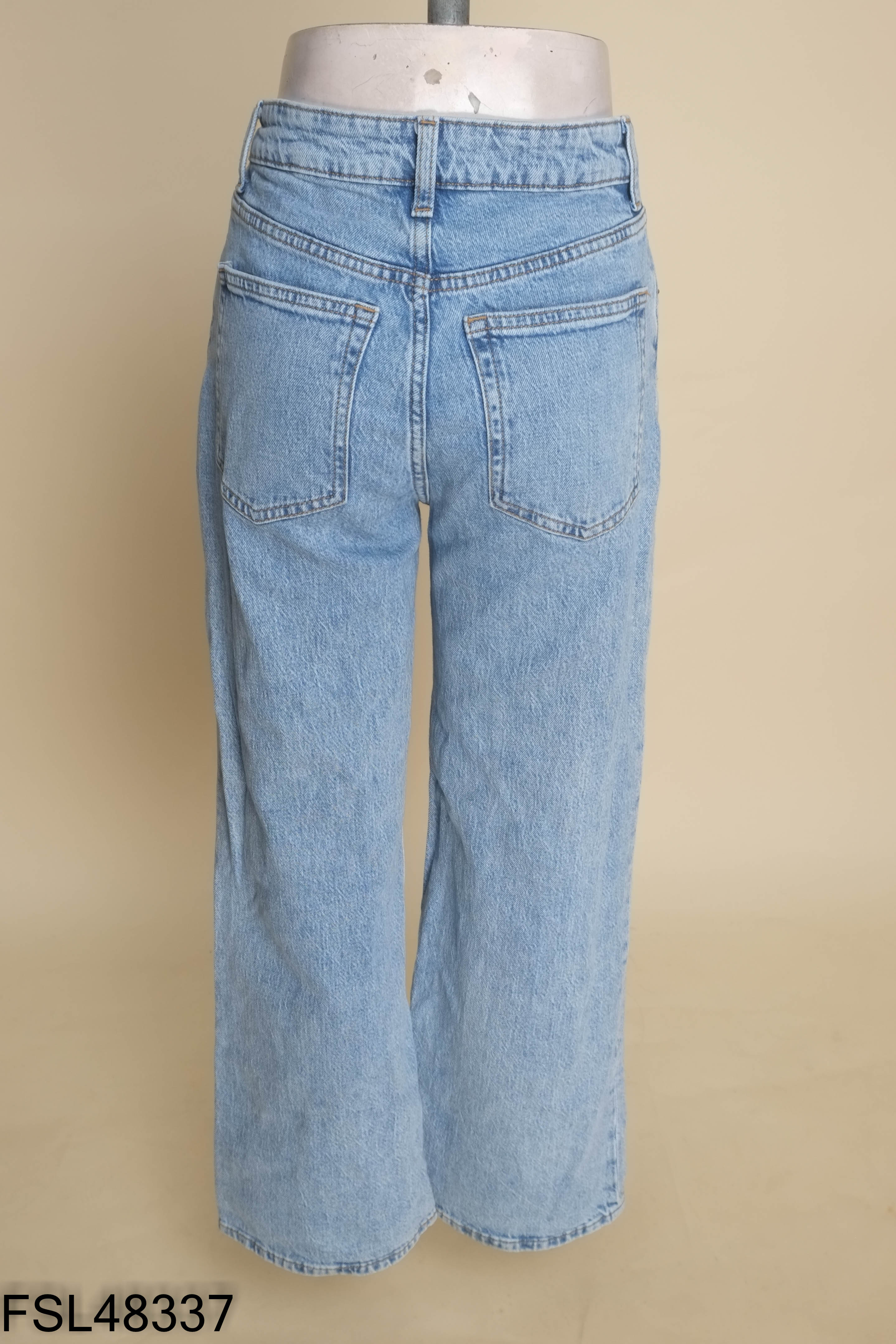 Quần jeans HM xah ố nhẹ