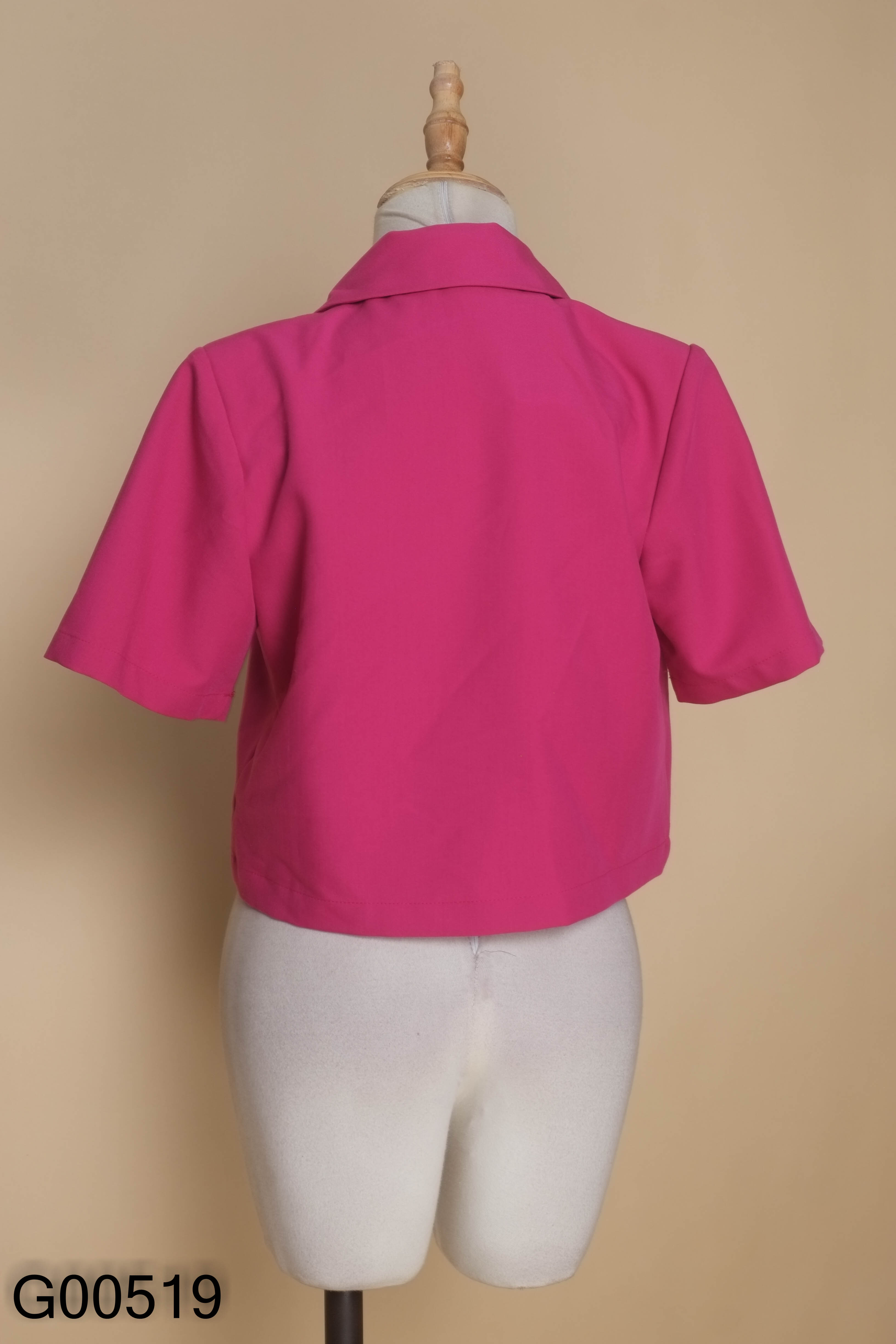 Áo blazer hồng trơn dáng ngắn