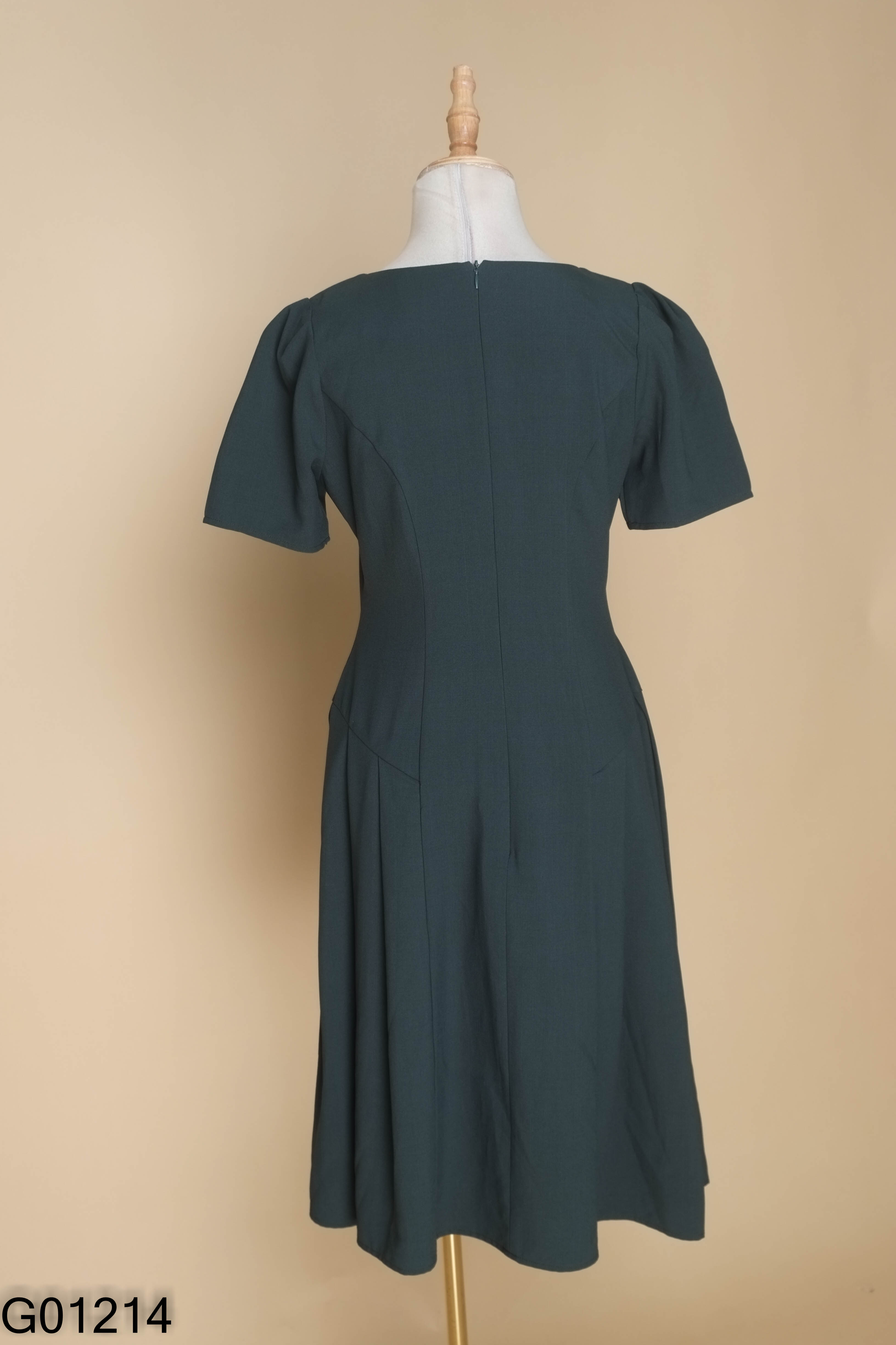 VÁt LUCY xanh cổ vuông