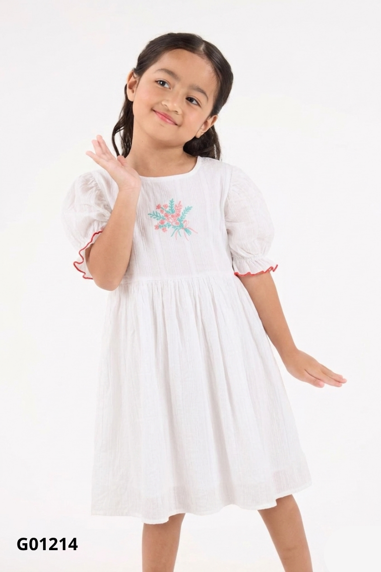 Váy trắng KIDS thêu hoa viền đỏ