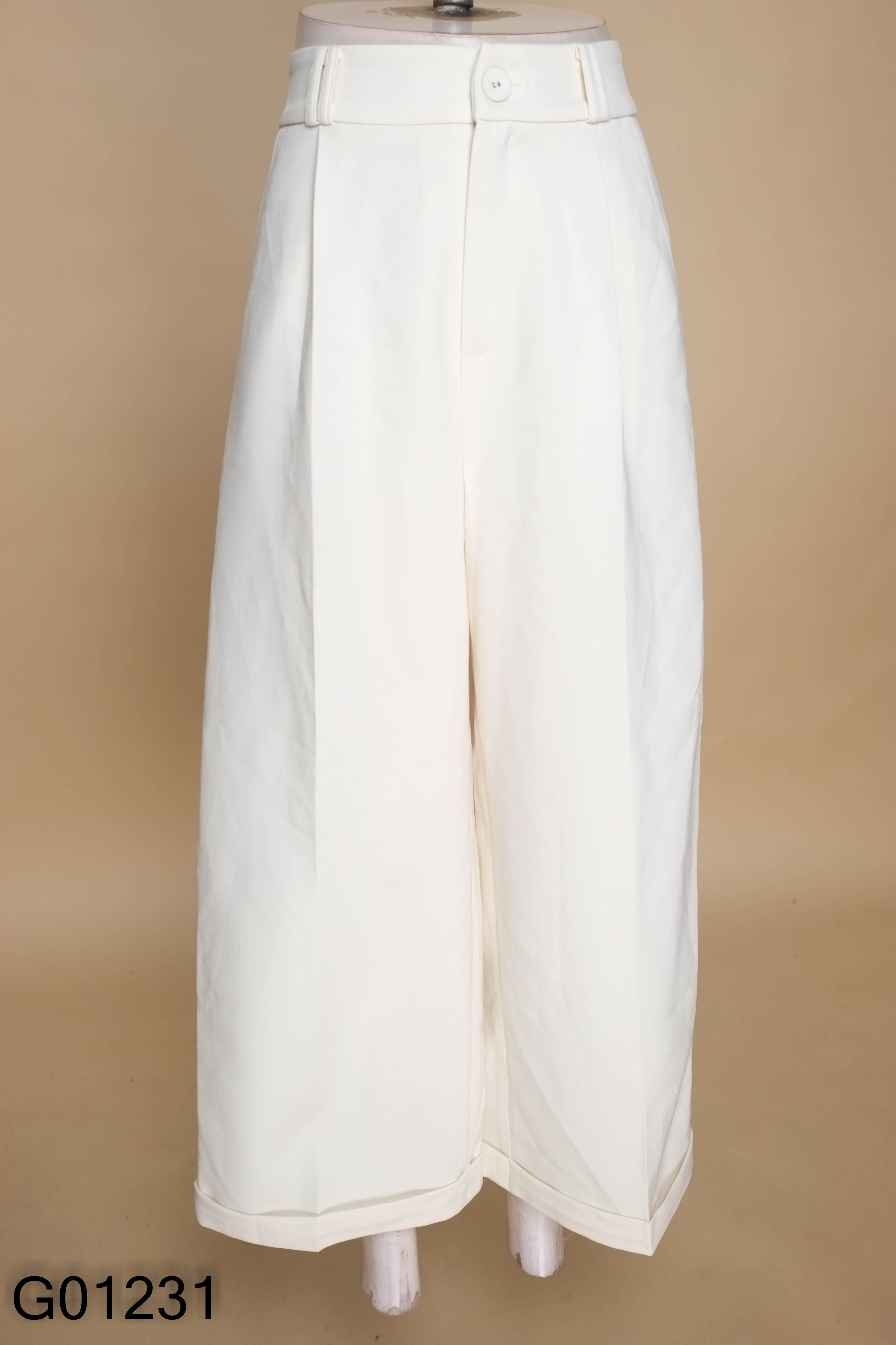 Quần REU DRESS kem suông