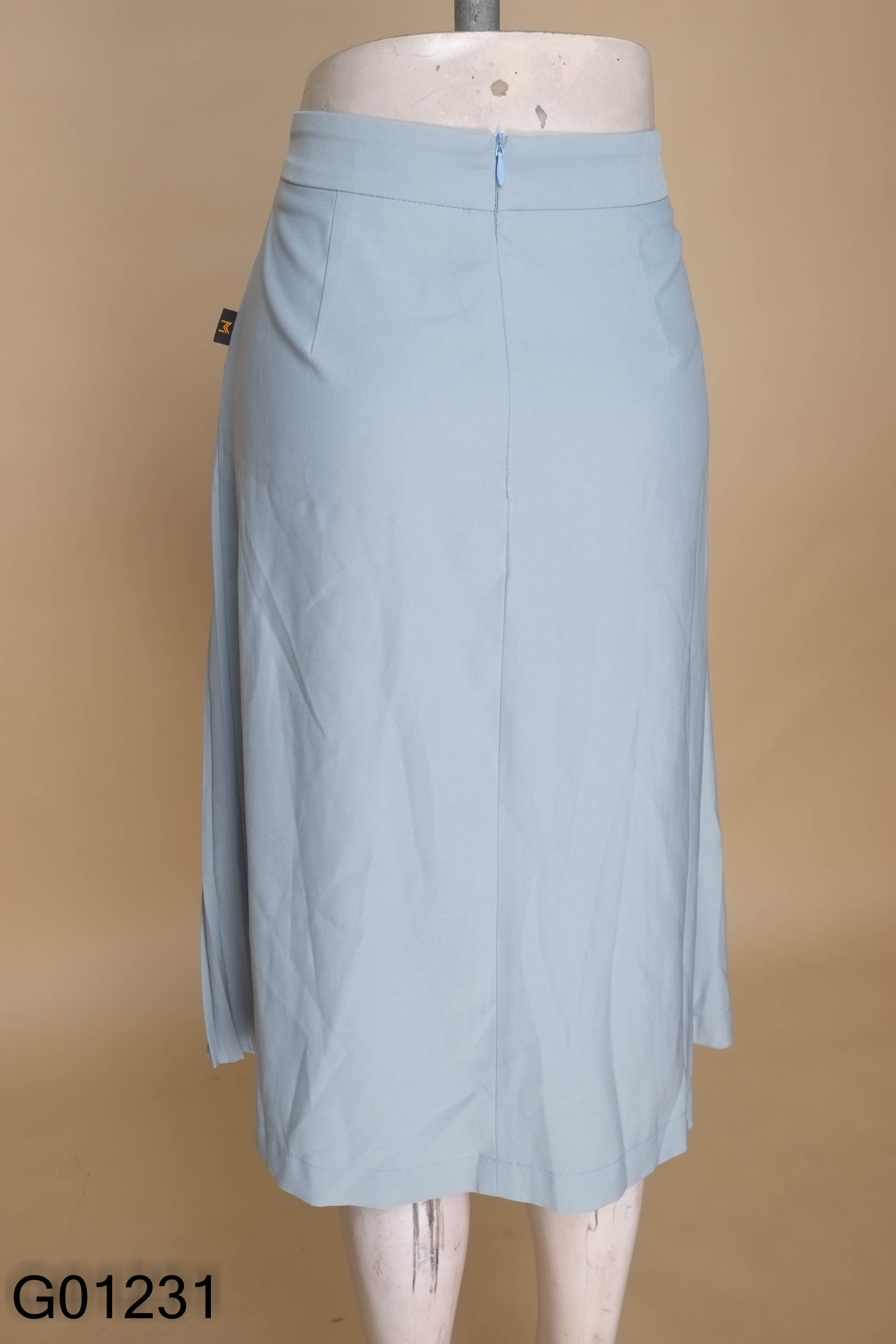 Chân váy M OUTFIT xanh phối xếp li