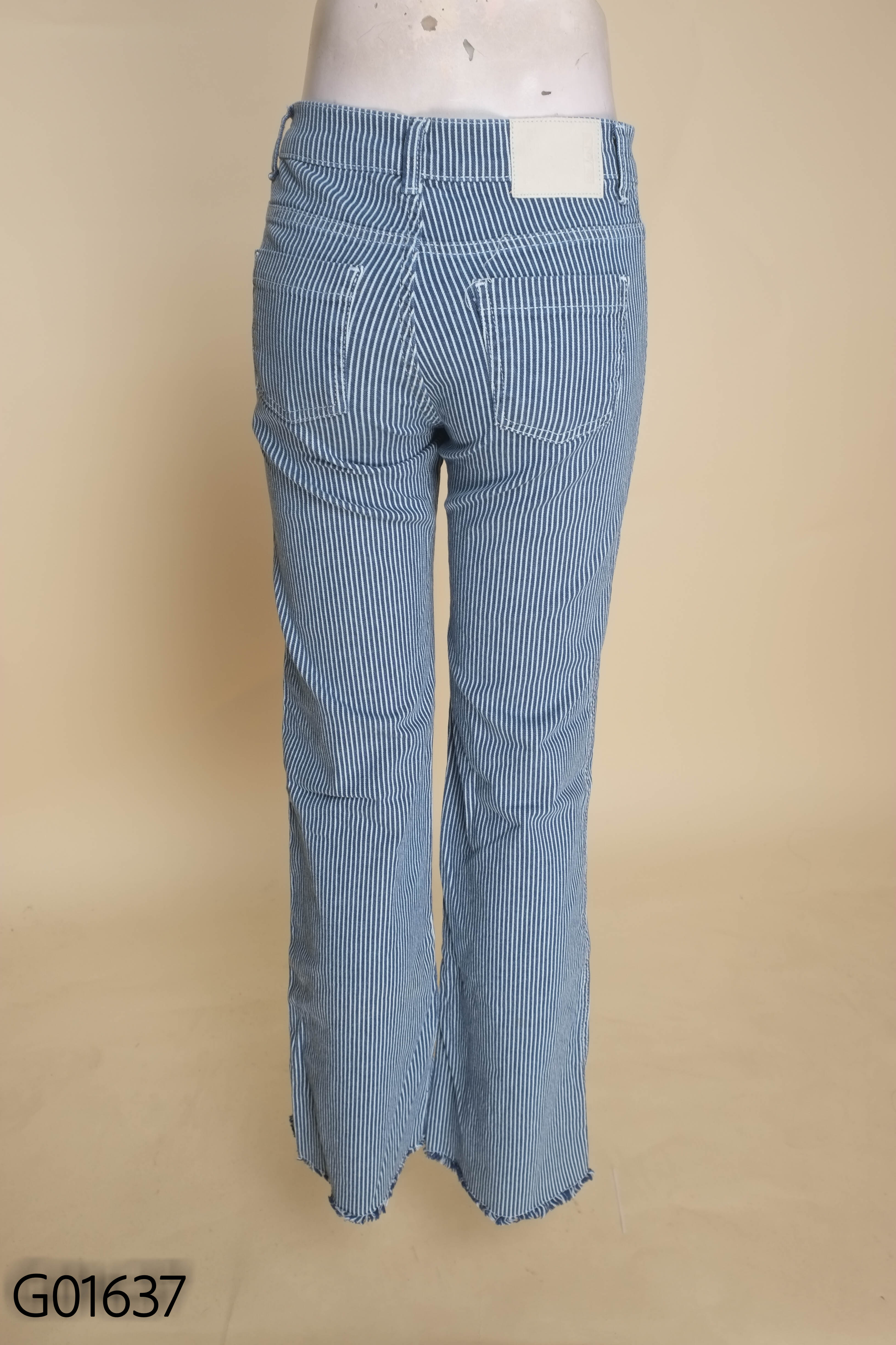 Quần jeans Z3D xanh kẻ loe