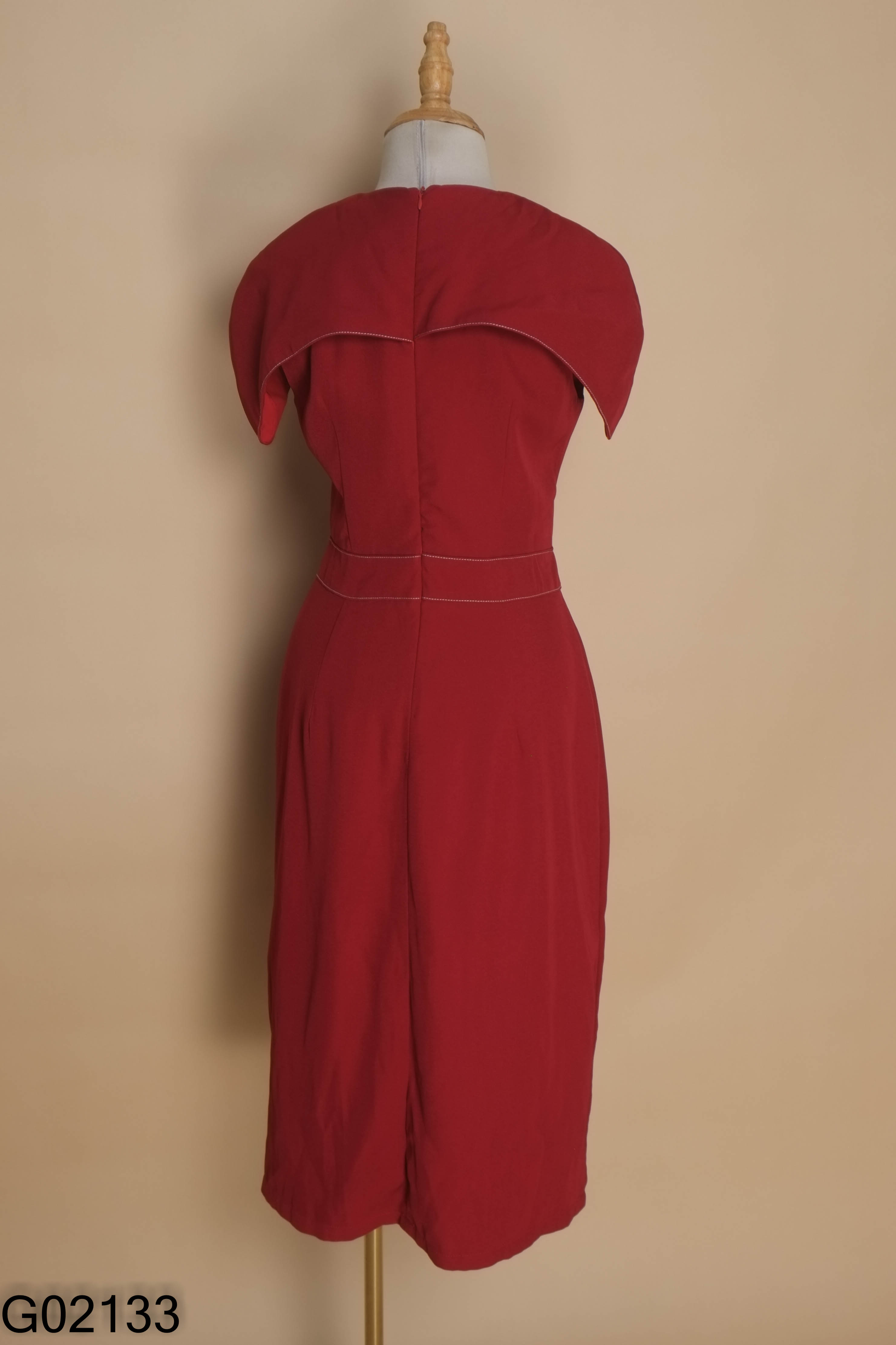 Váy đỏ chỉ trắng POMIE túi