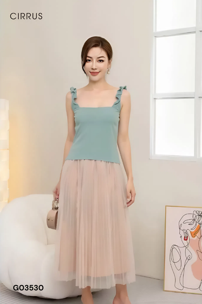 SET áo xanh trơn kiểu + chân váy lưới be