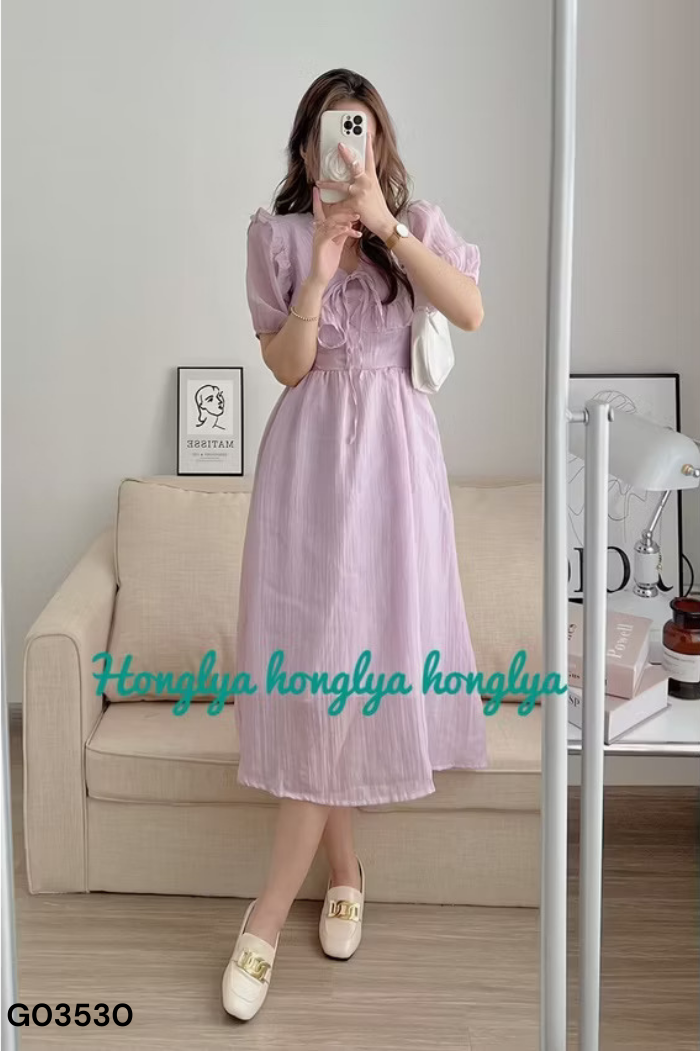 Váy tím nhăn phối bèo