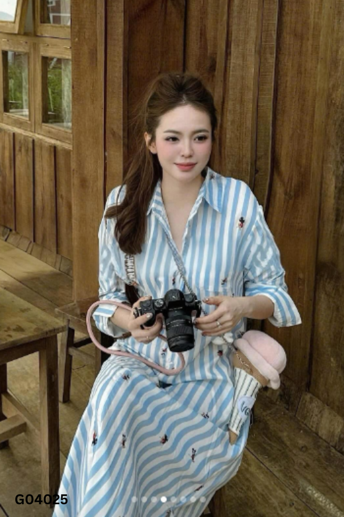 Váy sơ mi xanh sọc hình Mickey