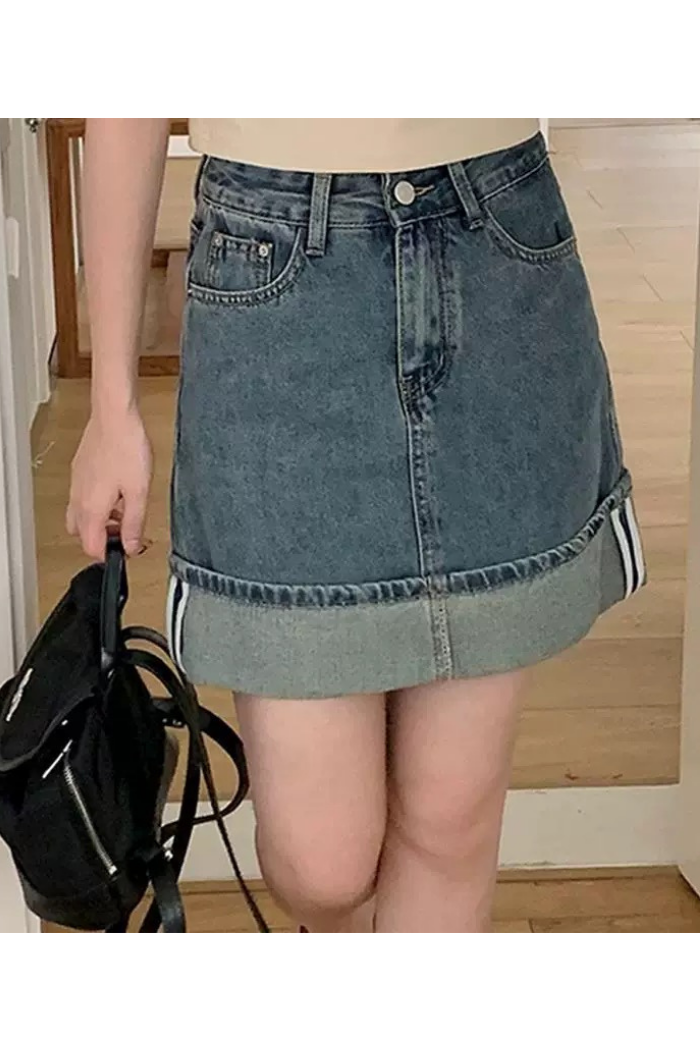 Chân váy jeans xanh gấp gấu