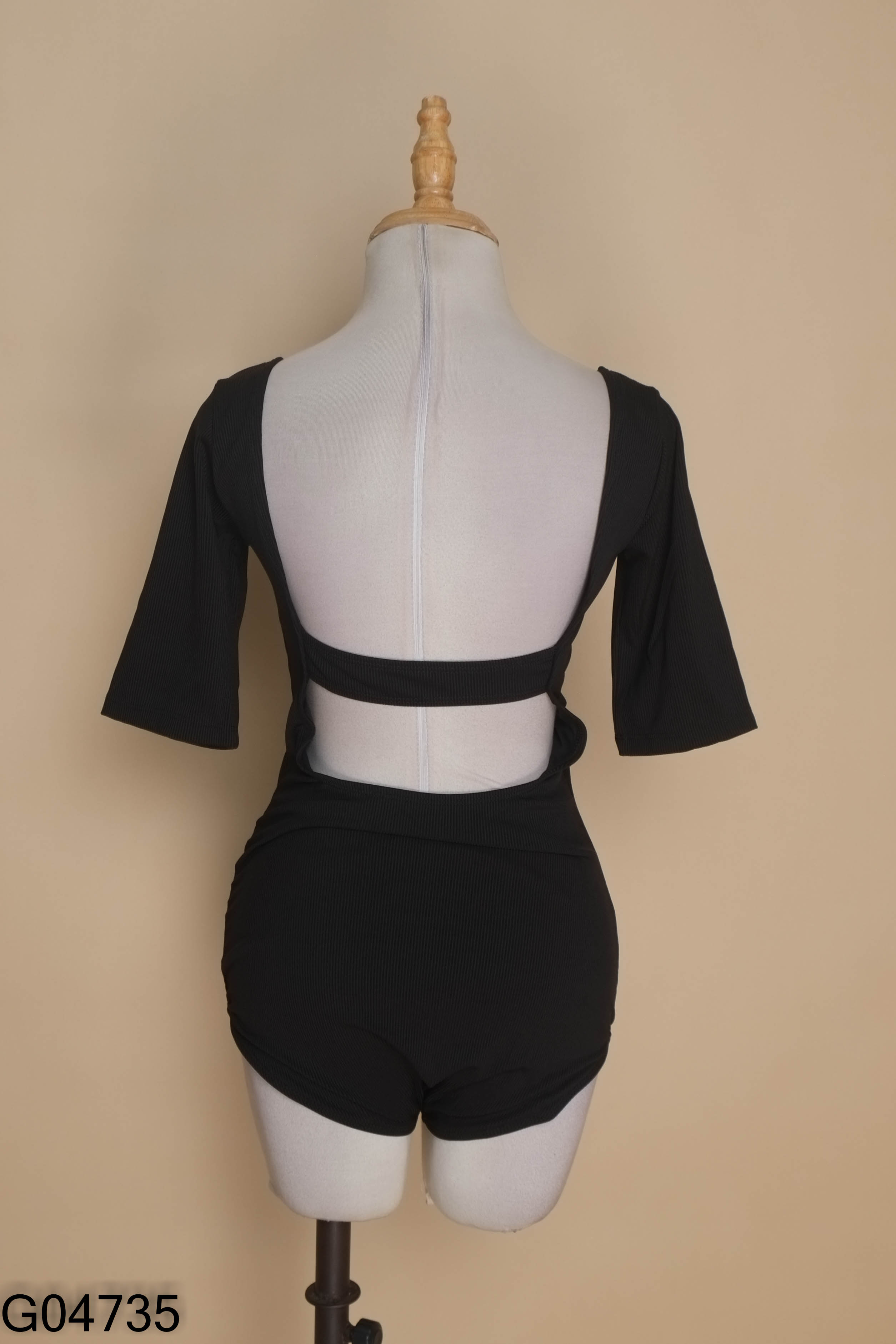 Bikini đen 1 mảnh trễ vai trơn