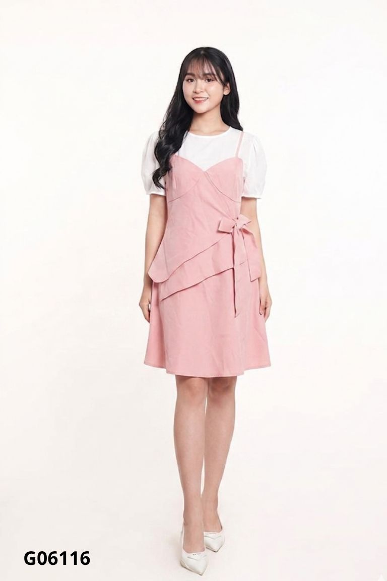 Váy hồng trắng 92WEAR phối nơ