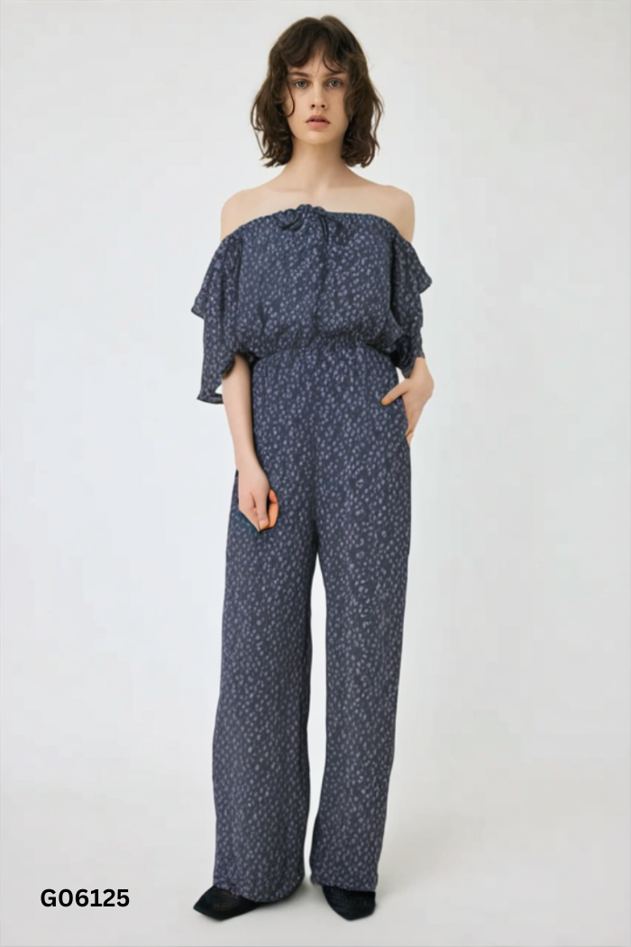 Jumpsuits trễ vai xanh họa tiết hoa