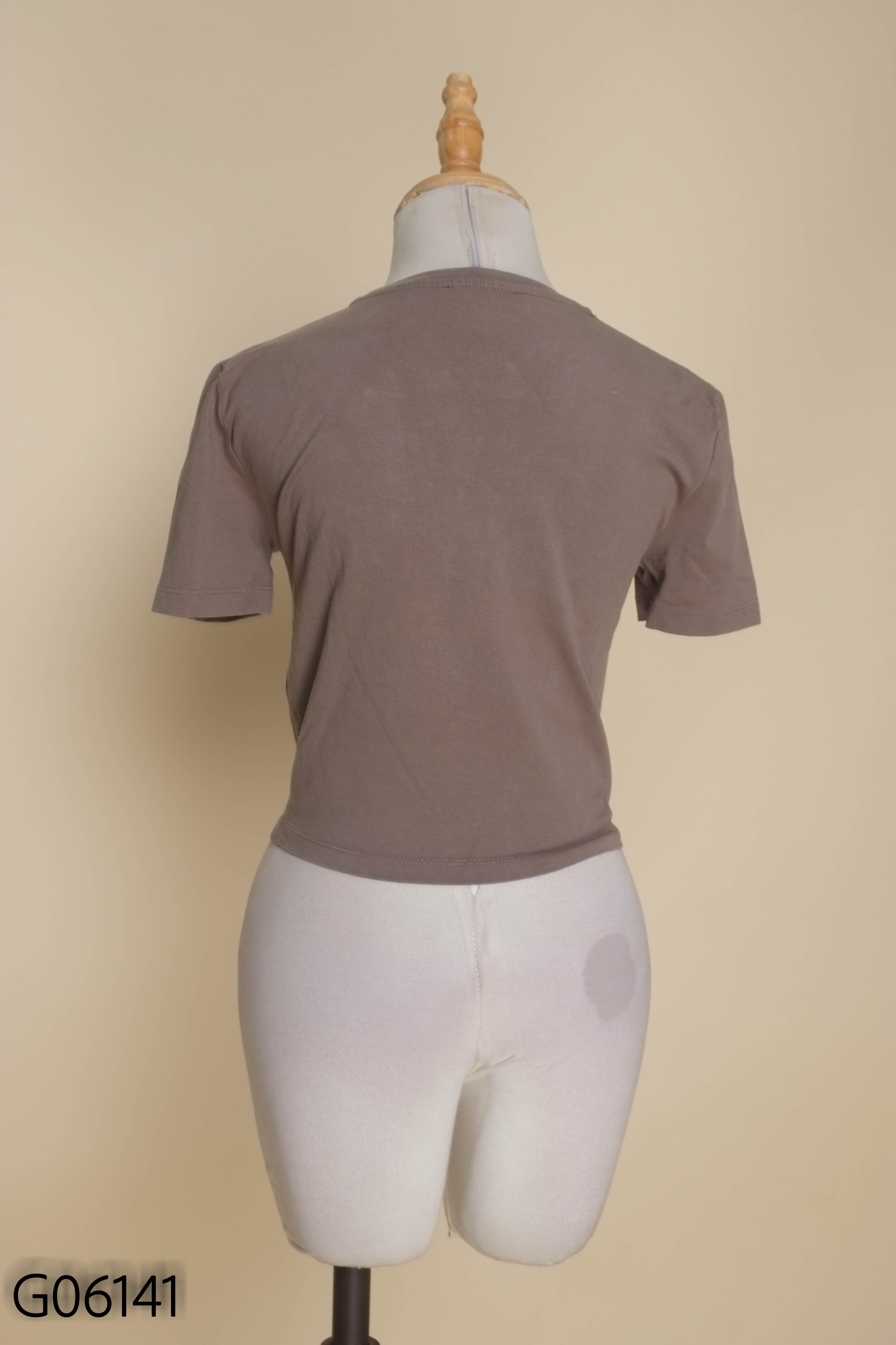 Áo thun xanh ZARA croptop