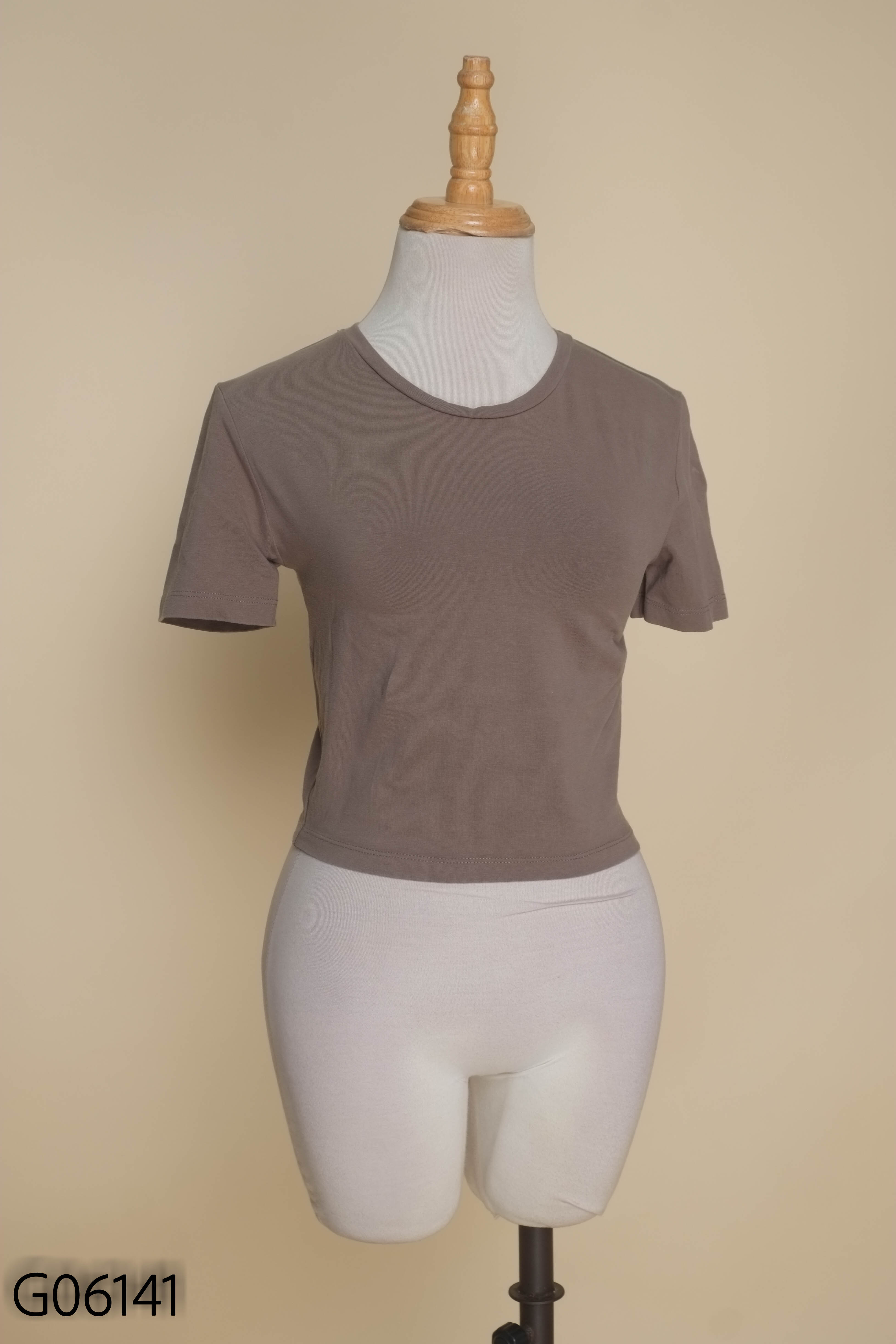 Áo thun xanh ZARA croptop