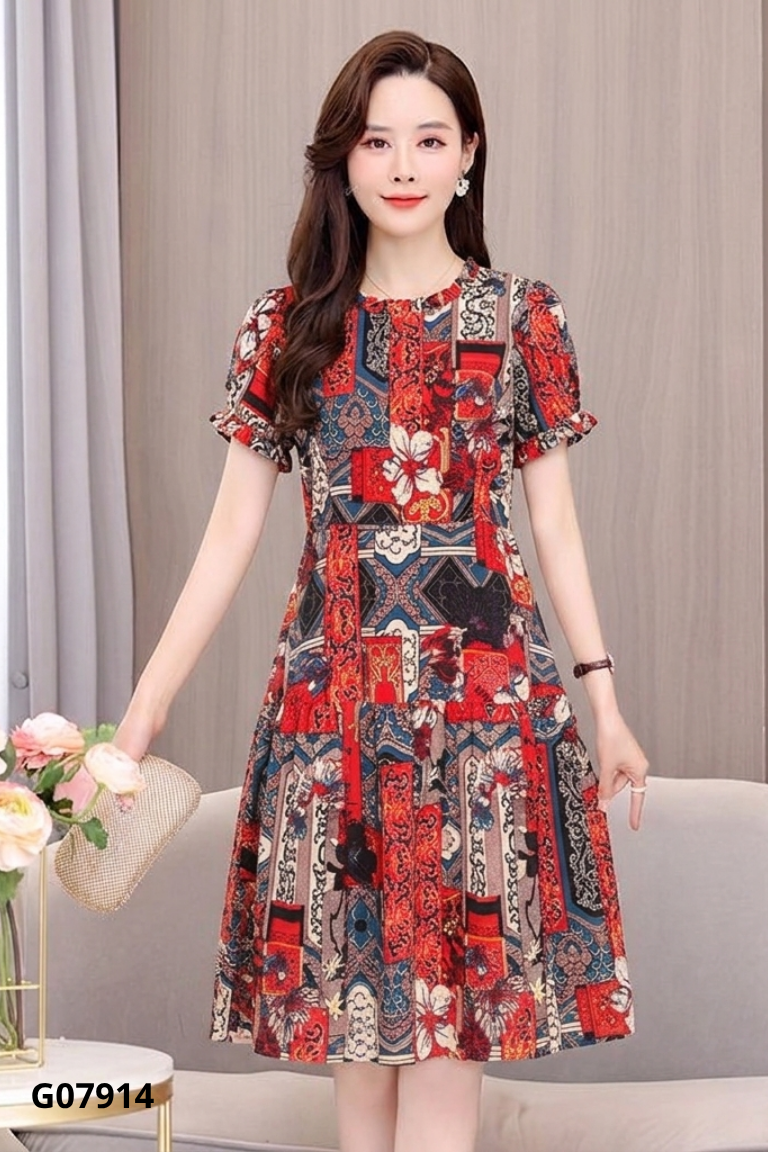 Váy đỏ phối nhiều màu