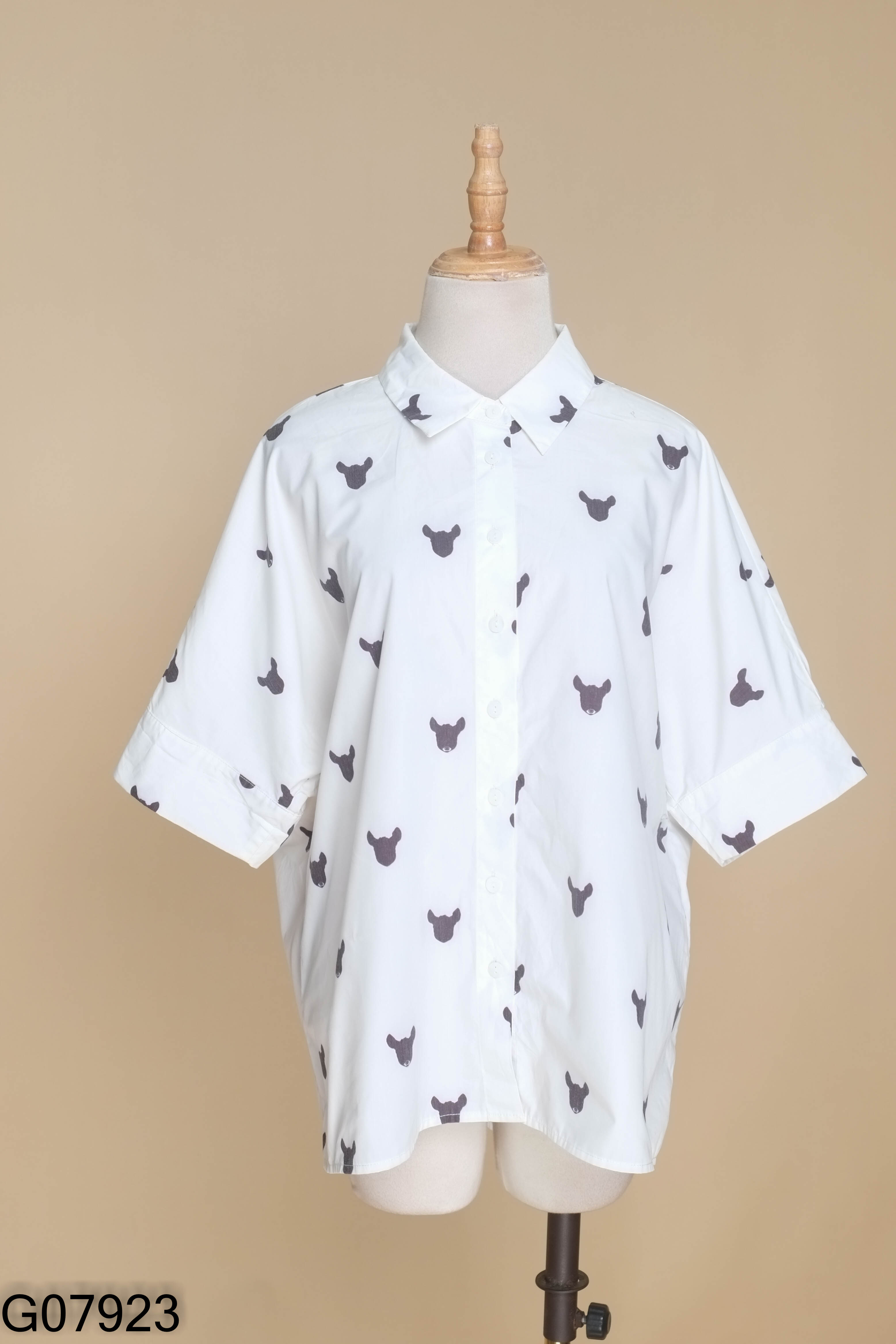 Áo sơ mi BAMBI trắng họa tiết đen
