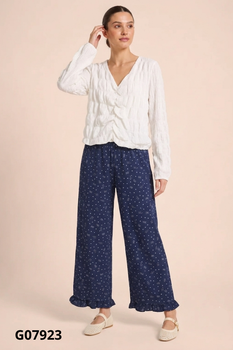 Set áo be + quần dài xanh