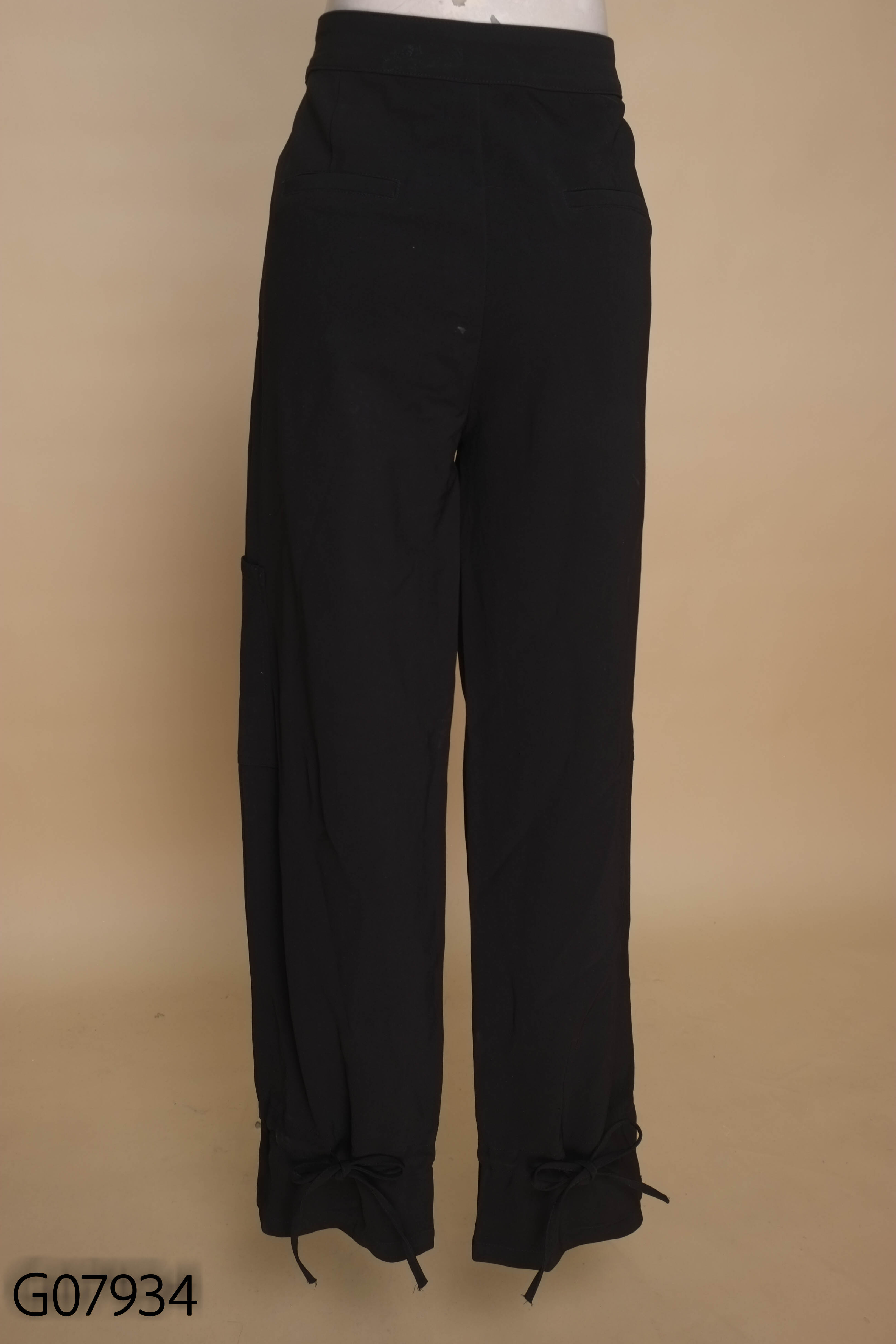 Quần dài đen kaki ống suông